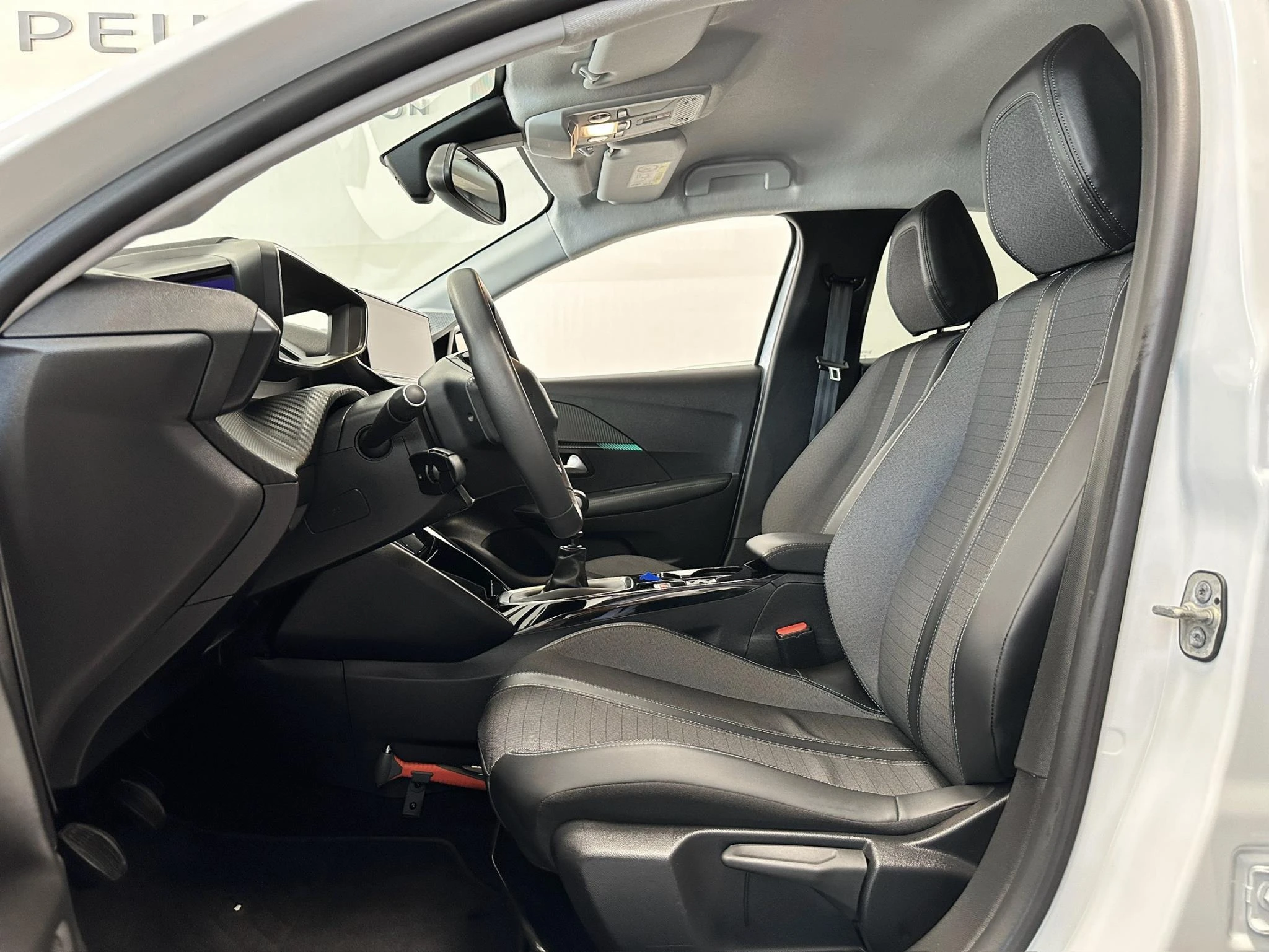 Peugeot-208-image-9