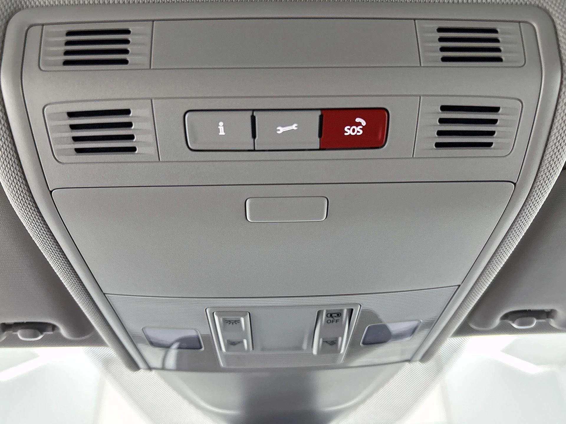 Volkswagen-Polo-image-24