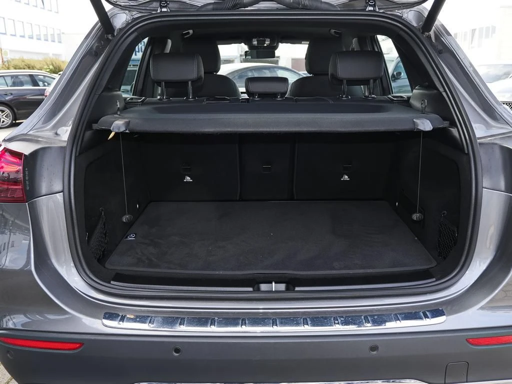 Mercedes-Benz-GLA 200 d-image-15