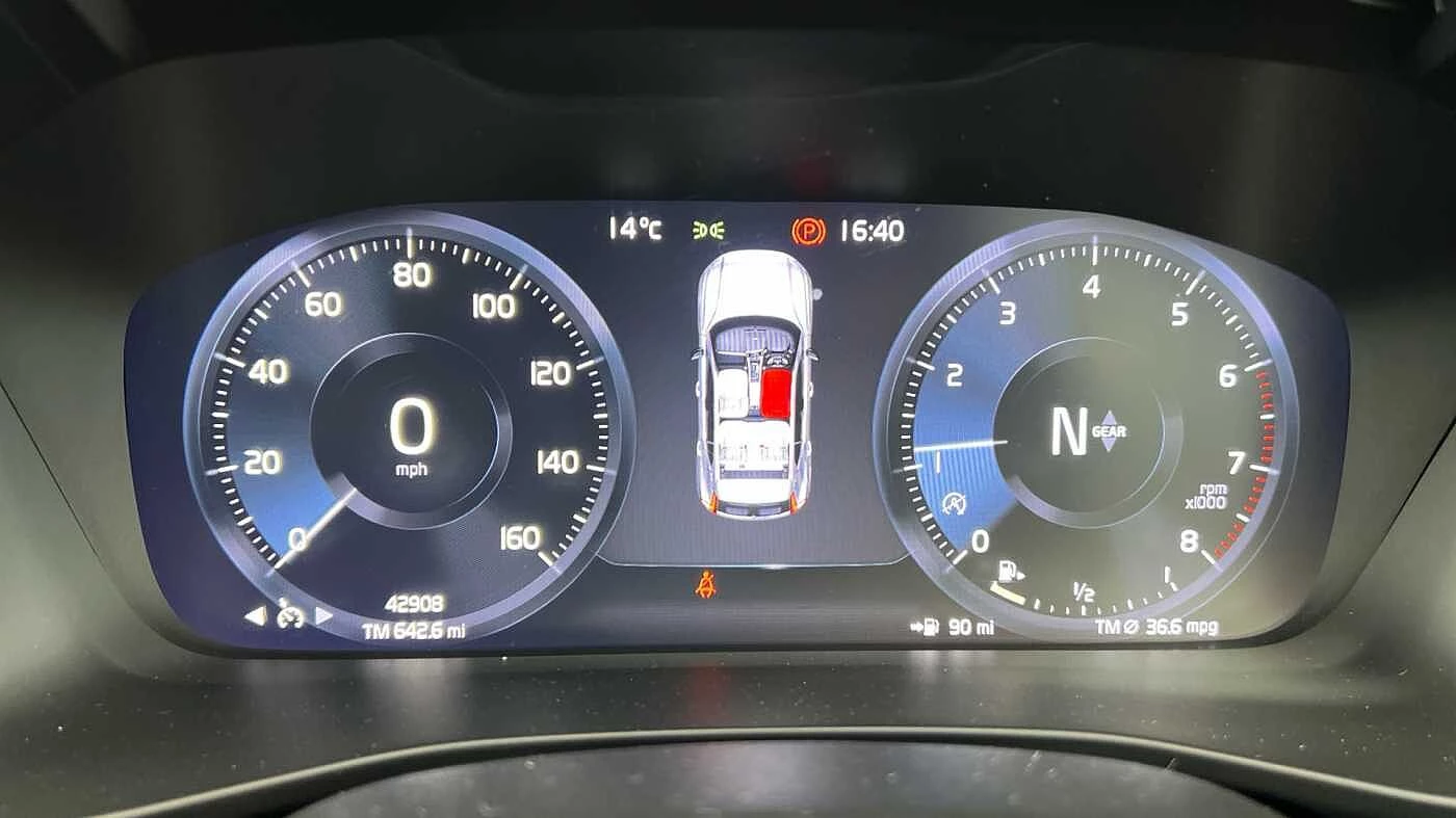 Volvo-XC40-image-8