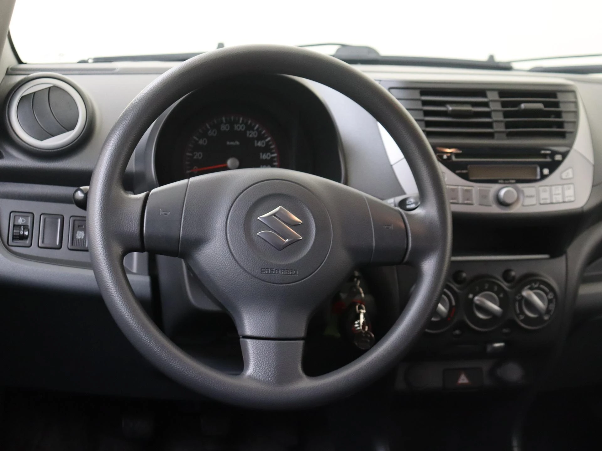 Suzuki-Alto-image-13