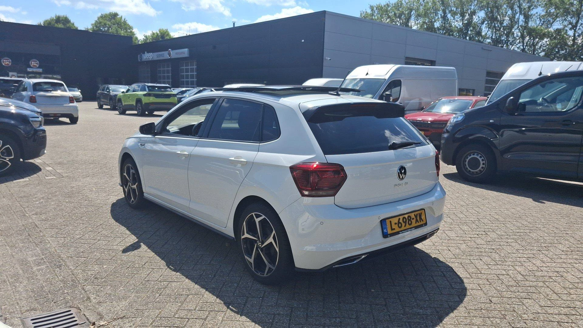 Volkswagen-Polo-image-1