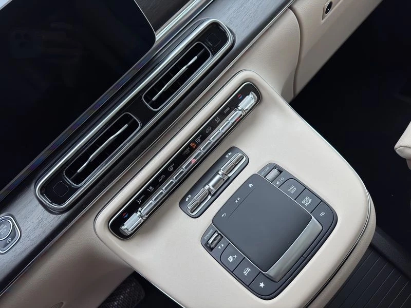 Mercedes-Benz V-Klasse 300 AVANTGARDE MBUX NAVI LED 7 SITZE AVANTGARDEW447 V 300 AVANTGARDE MBUX NAVI LED 7 SITZE AVANTGARDE