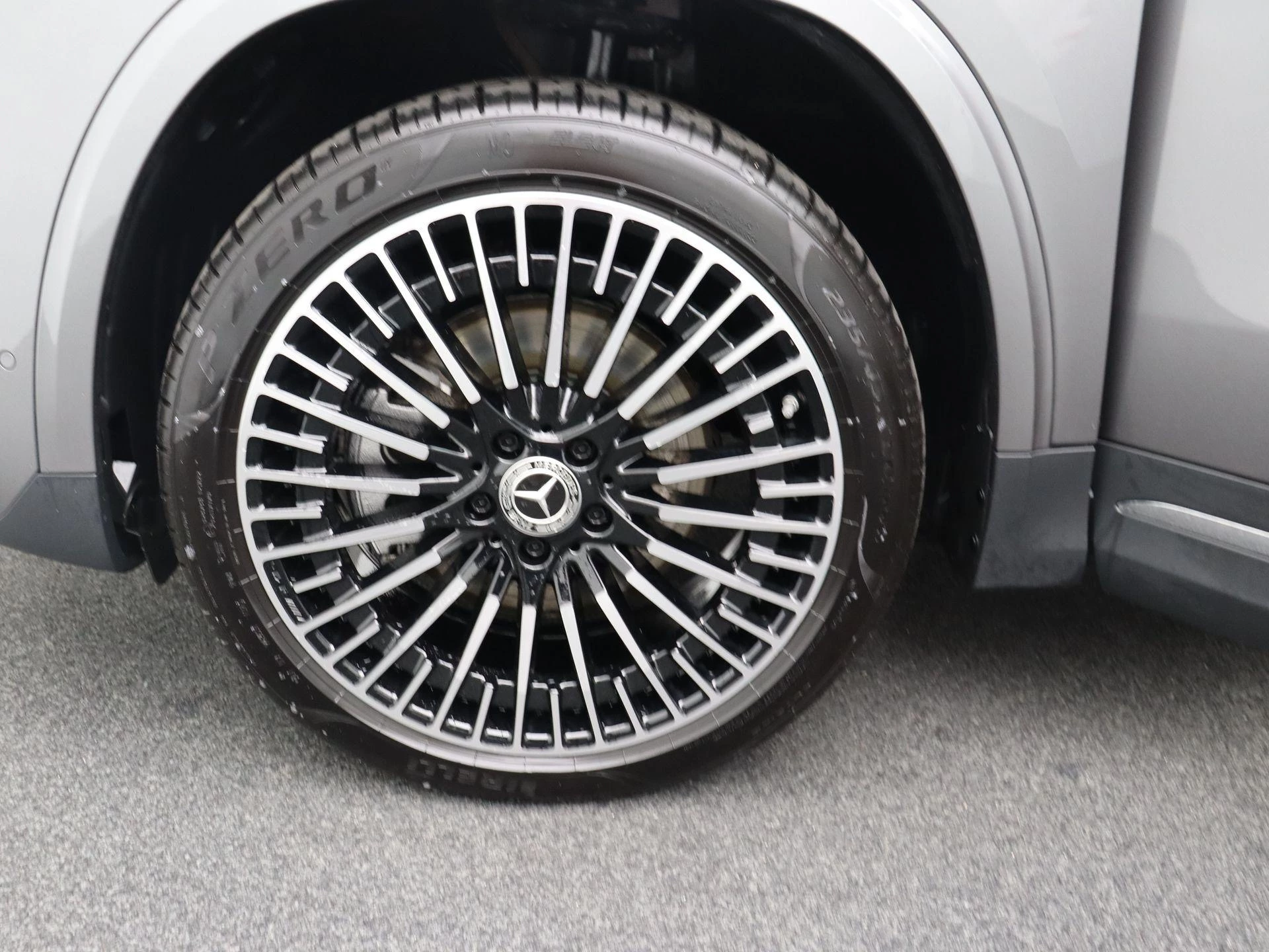 Mercedes-Benz EQA 250+ STAR EDITION + AMG + PANO DAK + BURMESTER + TREKHAAK + HEAD UP