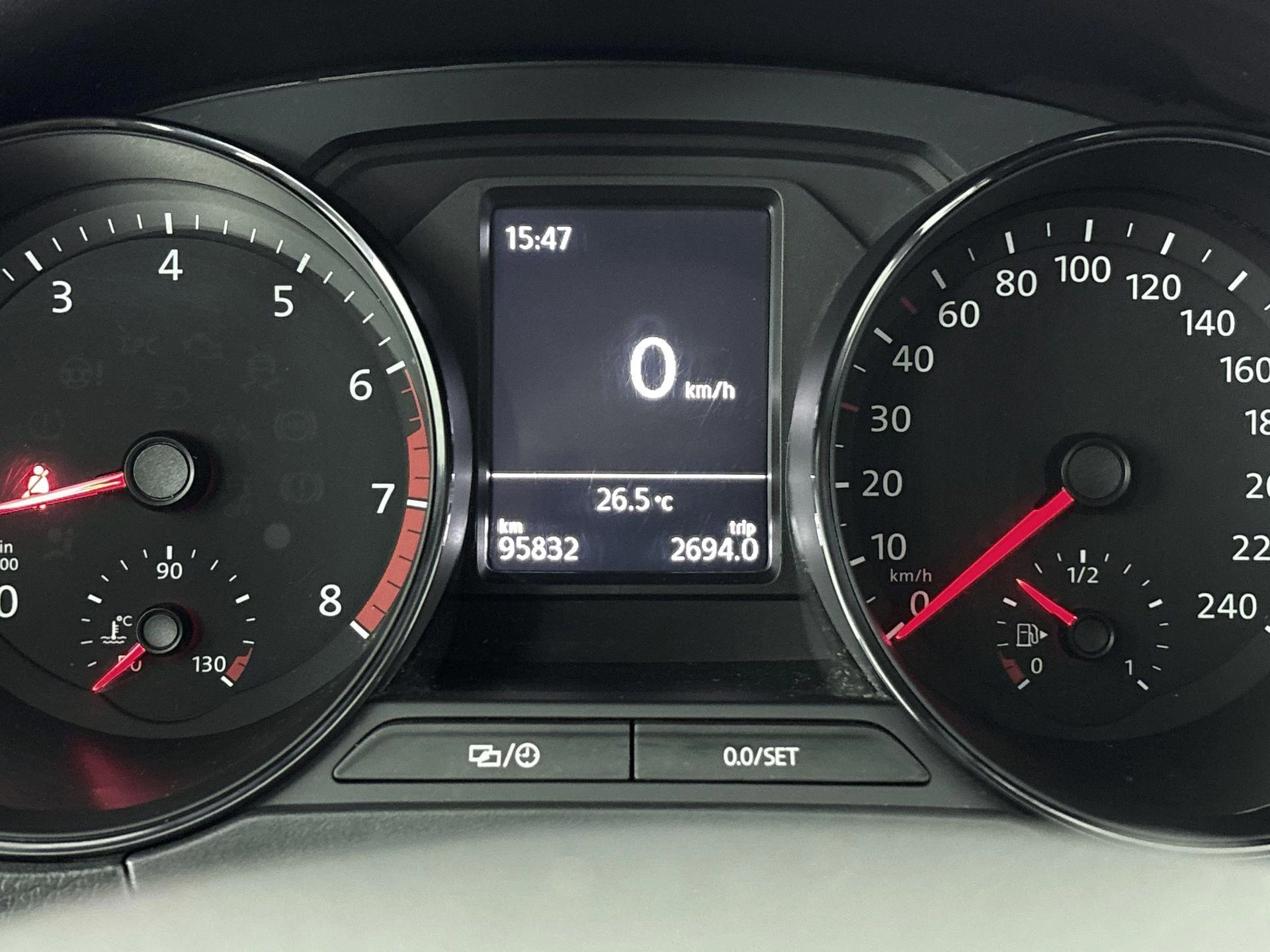 Volkswagen-Polo-image-16