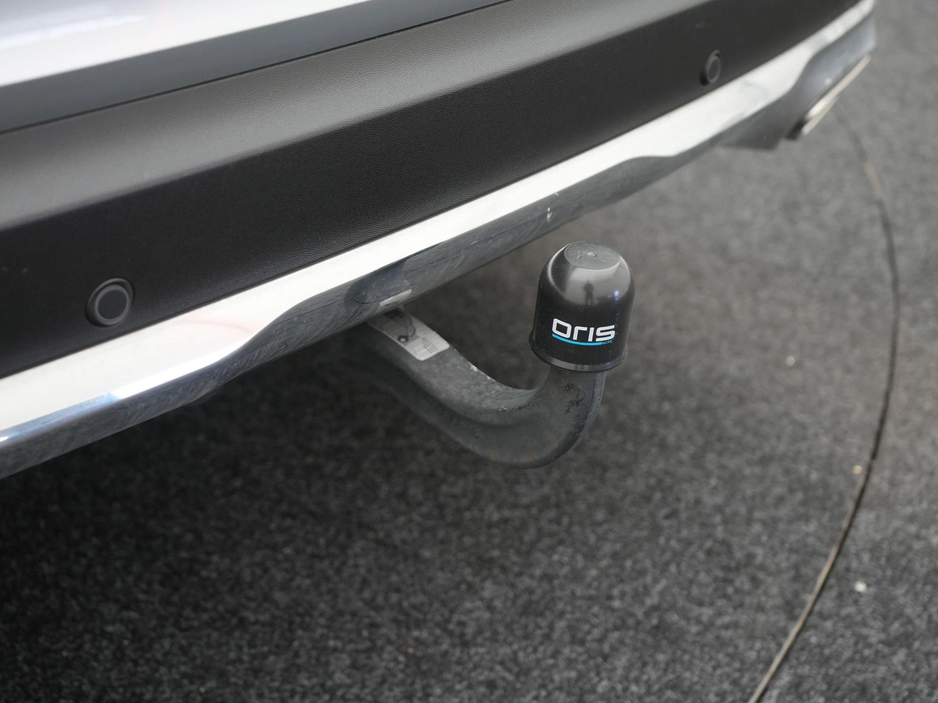 Mercedes-Benz-GLC-image-35