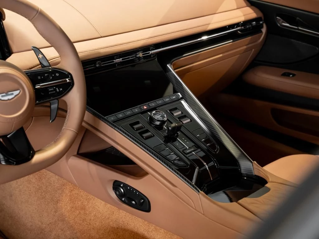 Aston Martin DB12 Coupe Aston Martin Hamburg