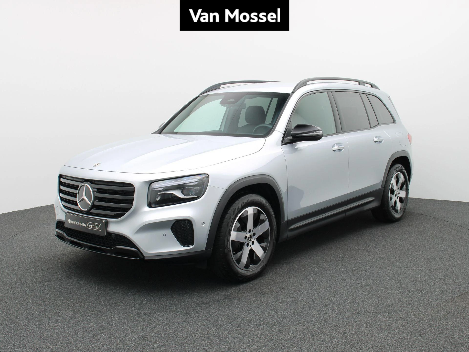 Mercedes-Benz-GLB-image-0