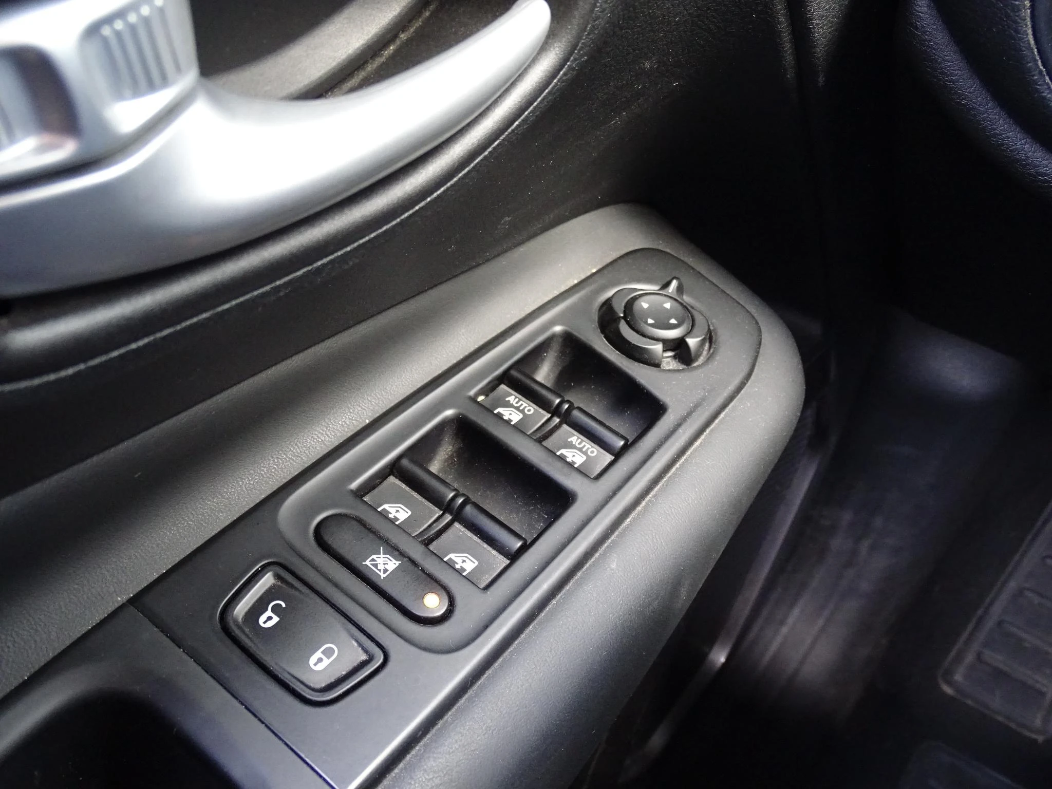 Jeep-Renegade-image-18