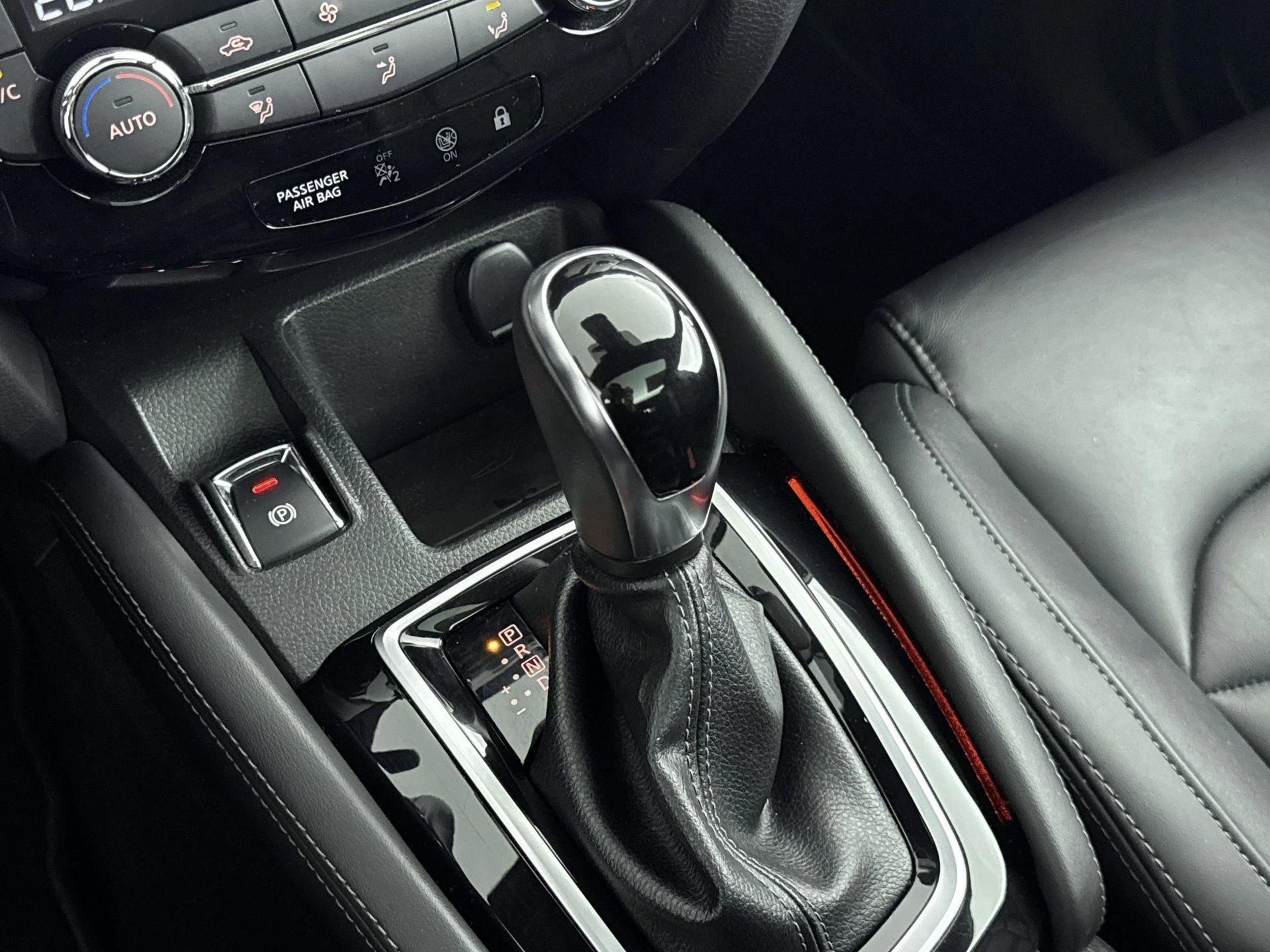 Nissan-QASHQAI-image-13