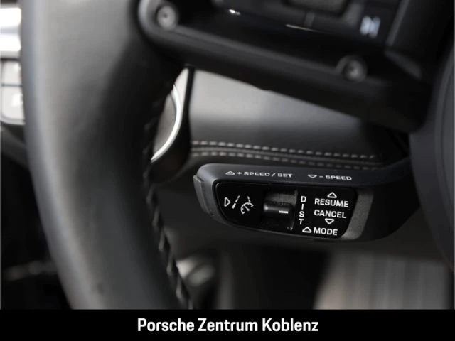 Porsche-Panamera-image-25