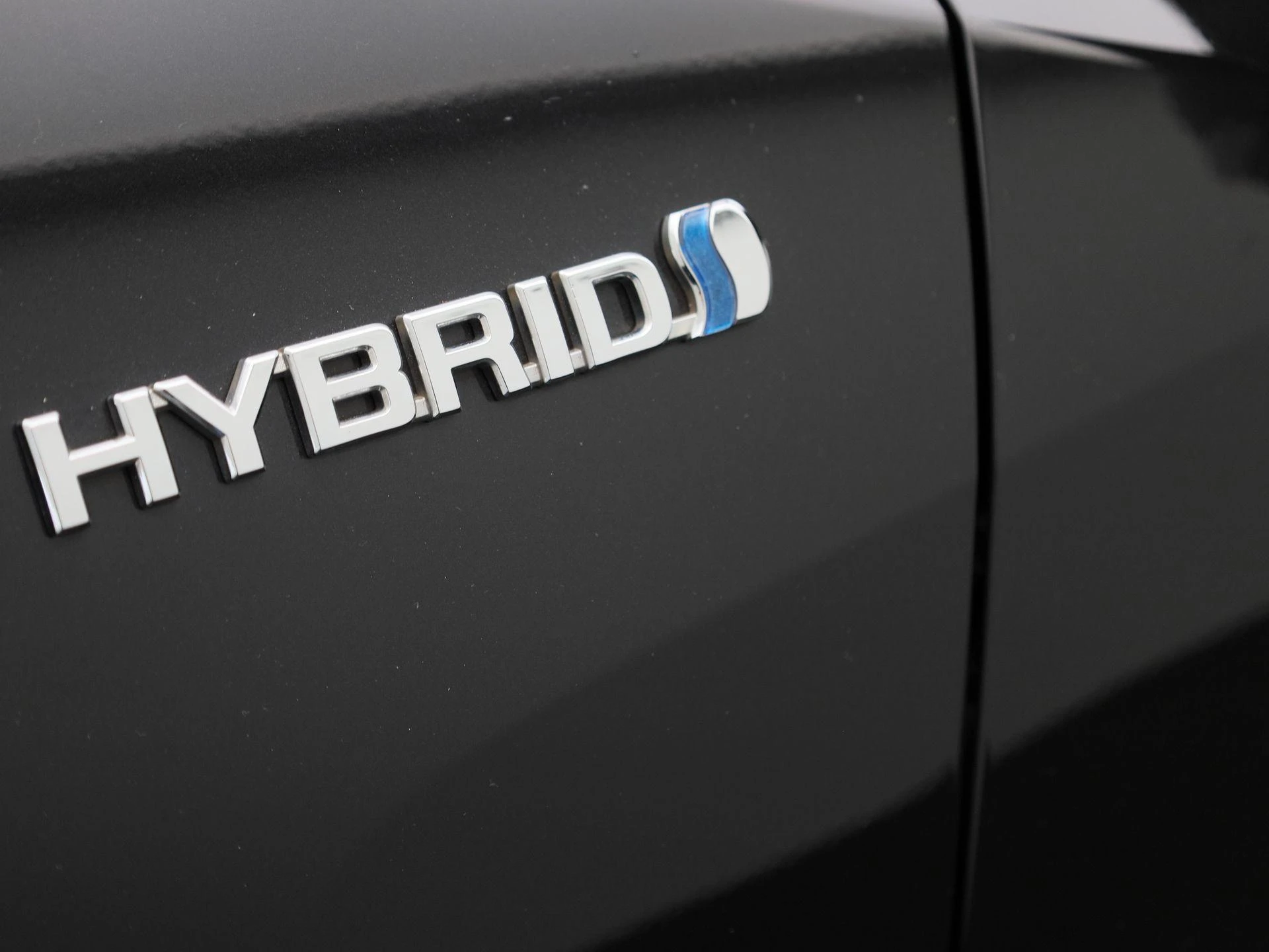 Toyota-C-HR-image-14