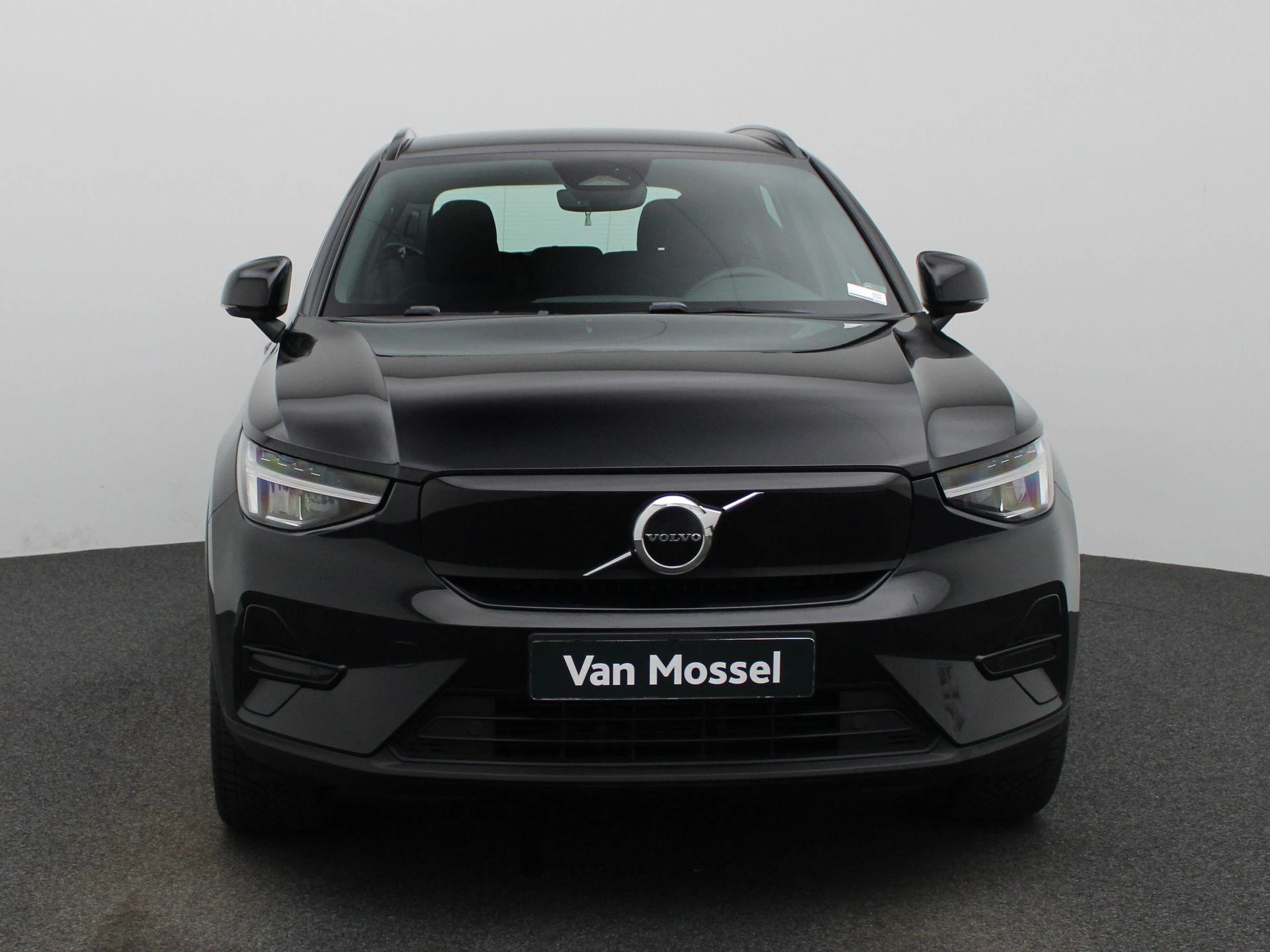 Volvo-XC40-image-2