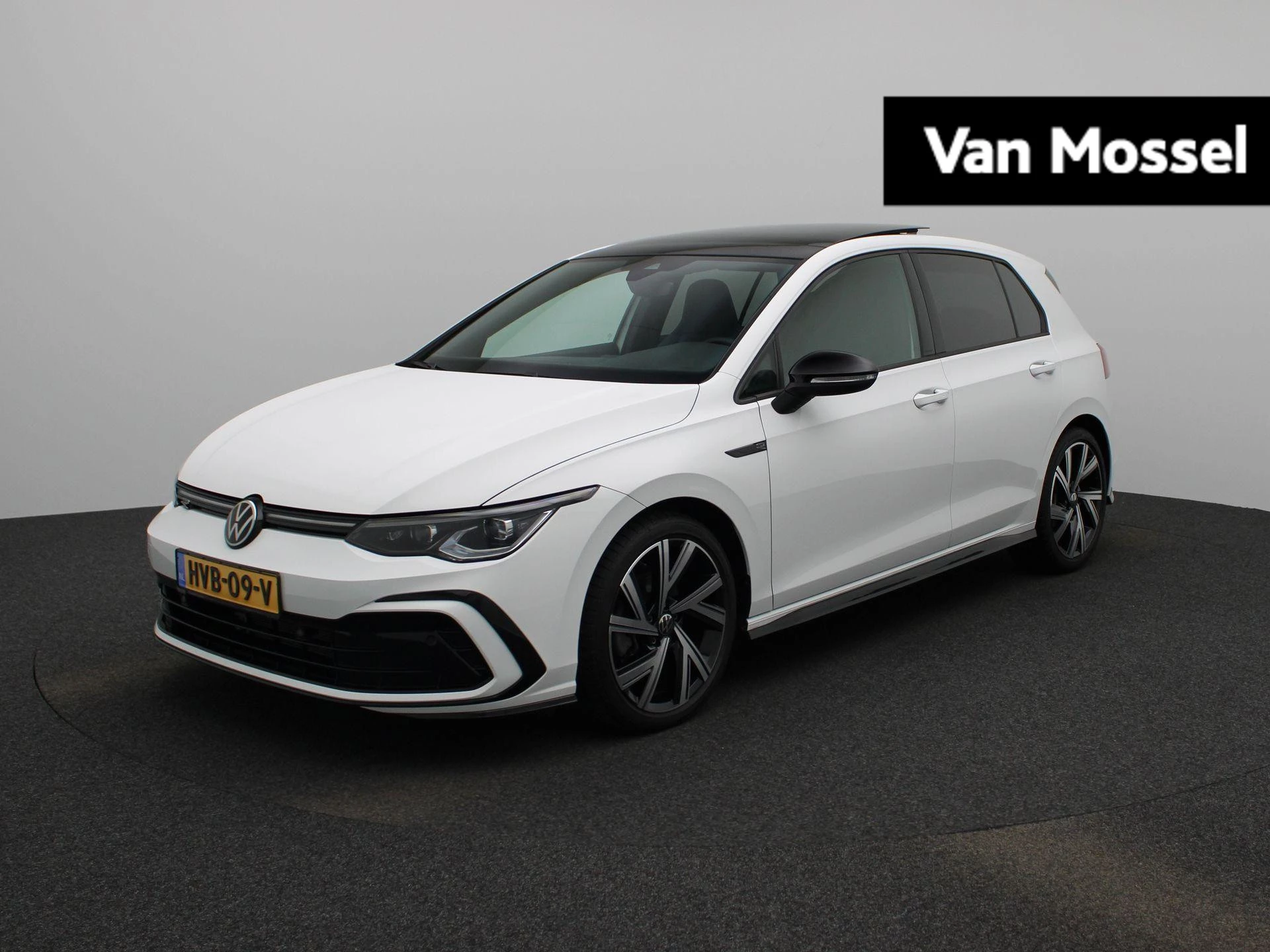 Volkswagen-Golf-image-0