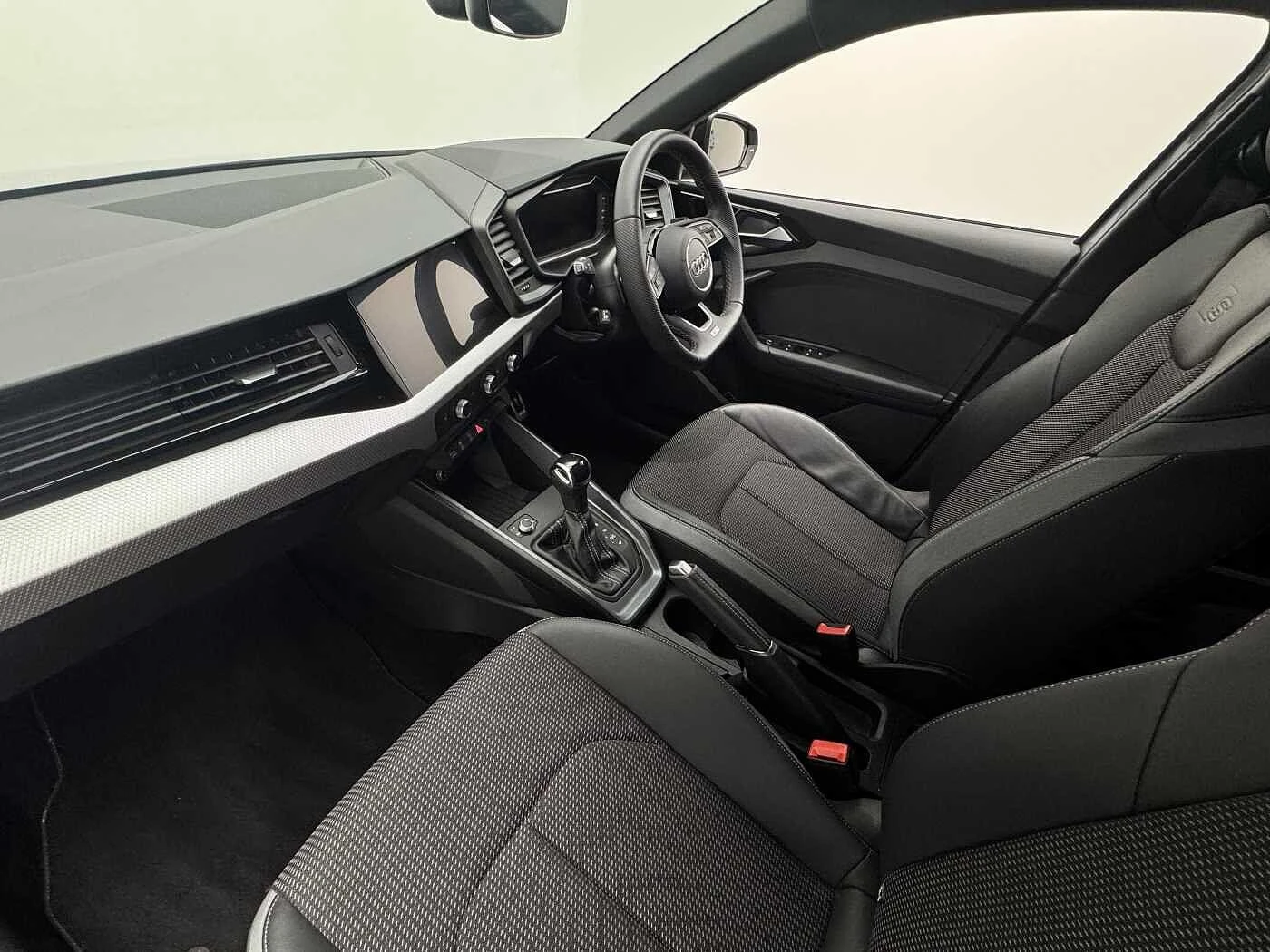 Audi-A1 Sportback-image-1