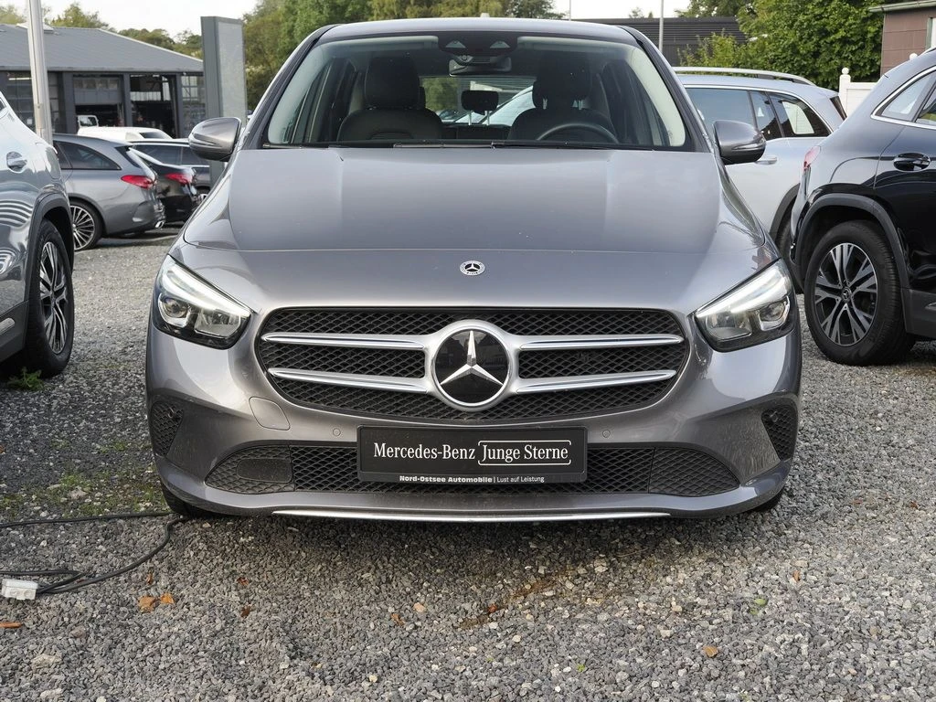 Mercedes-Benz-B-Klasse 250 e-image-3