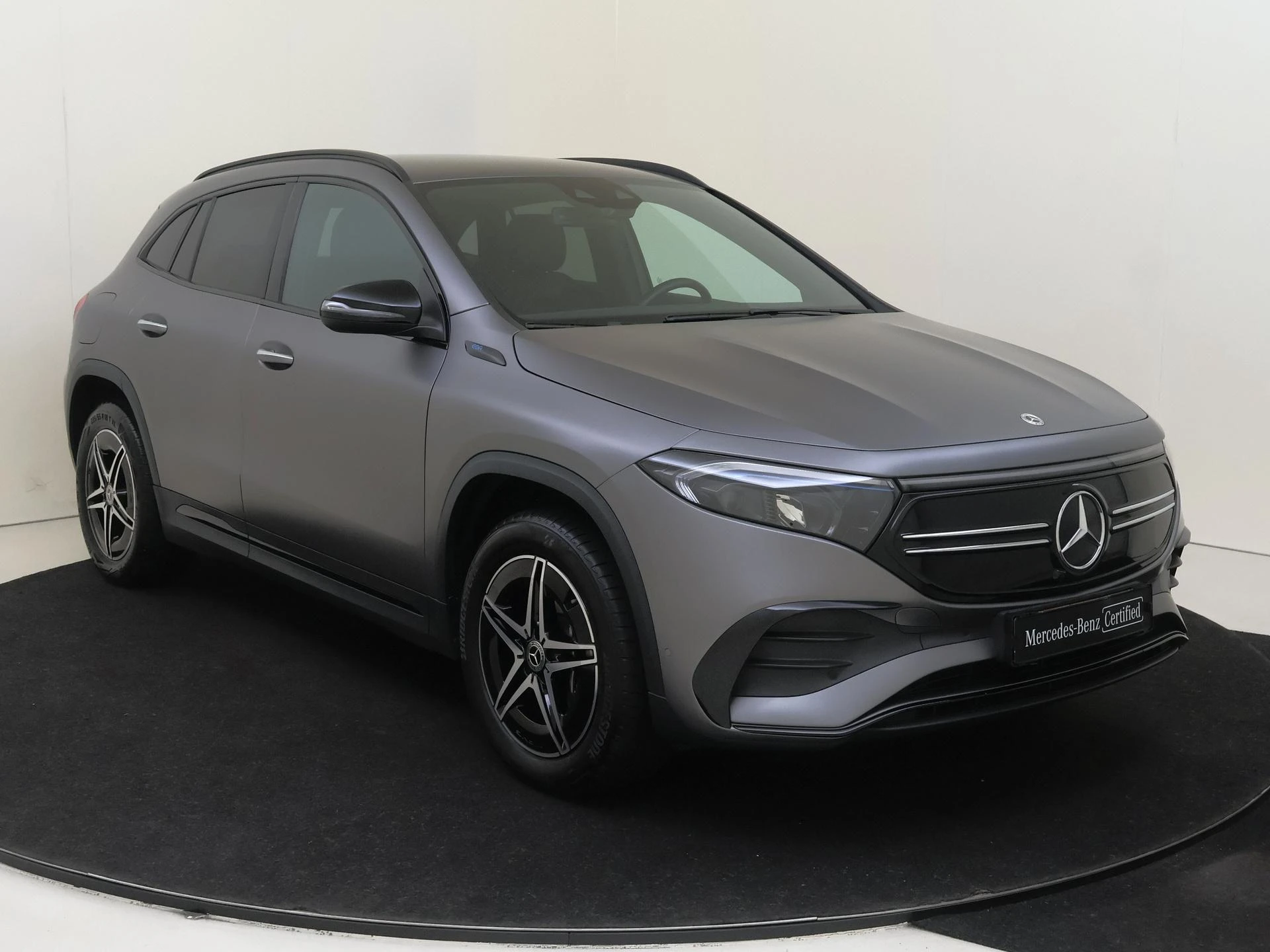 Mercedes-Benz-EQA-image-1
