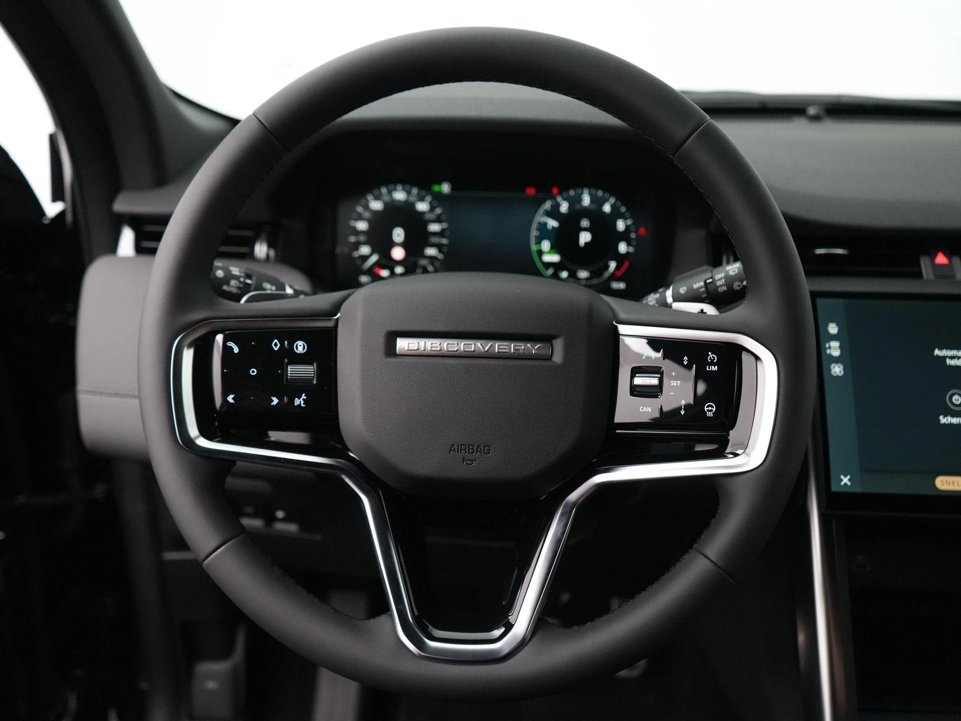 Land Rover-Discovery Sport-image-8