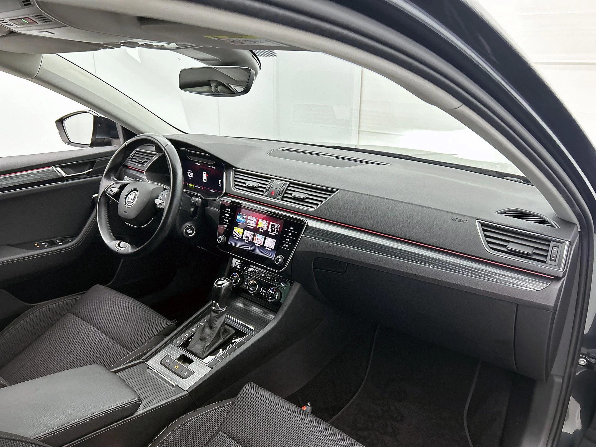 Škoda-Superb-image-23