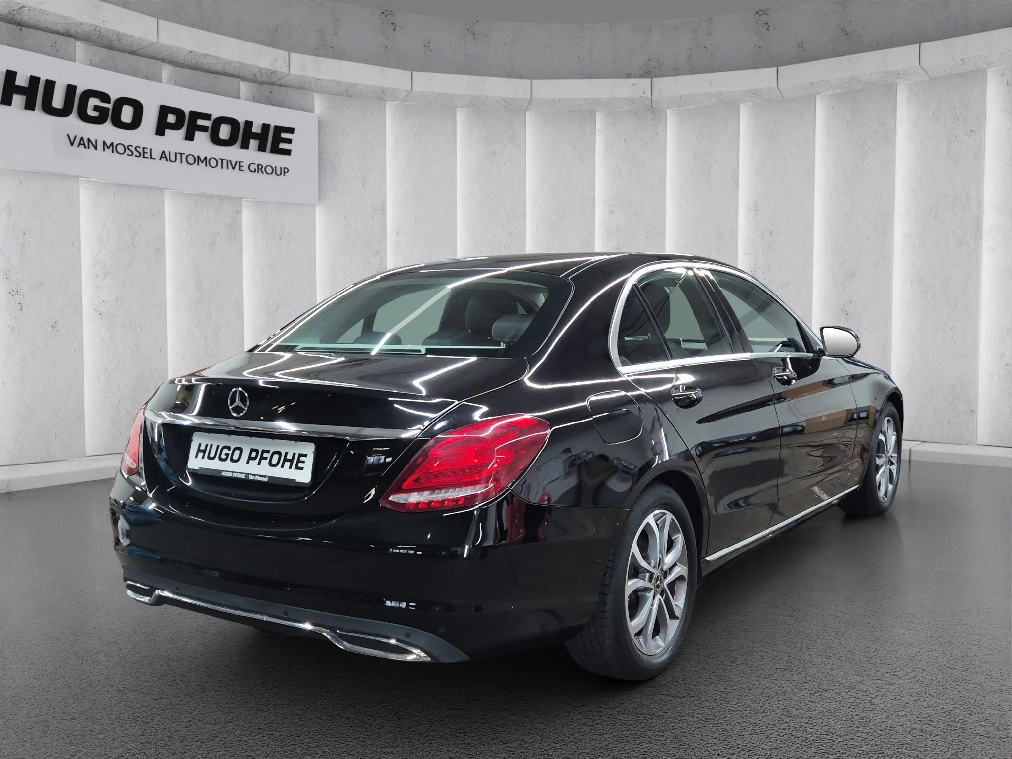 Mercedes-Benz-C-Klasse-image-4