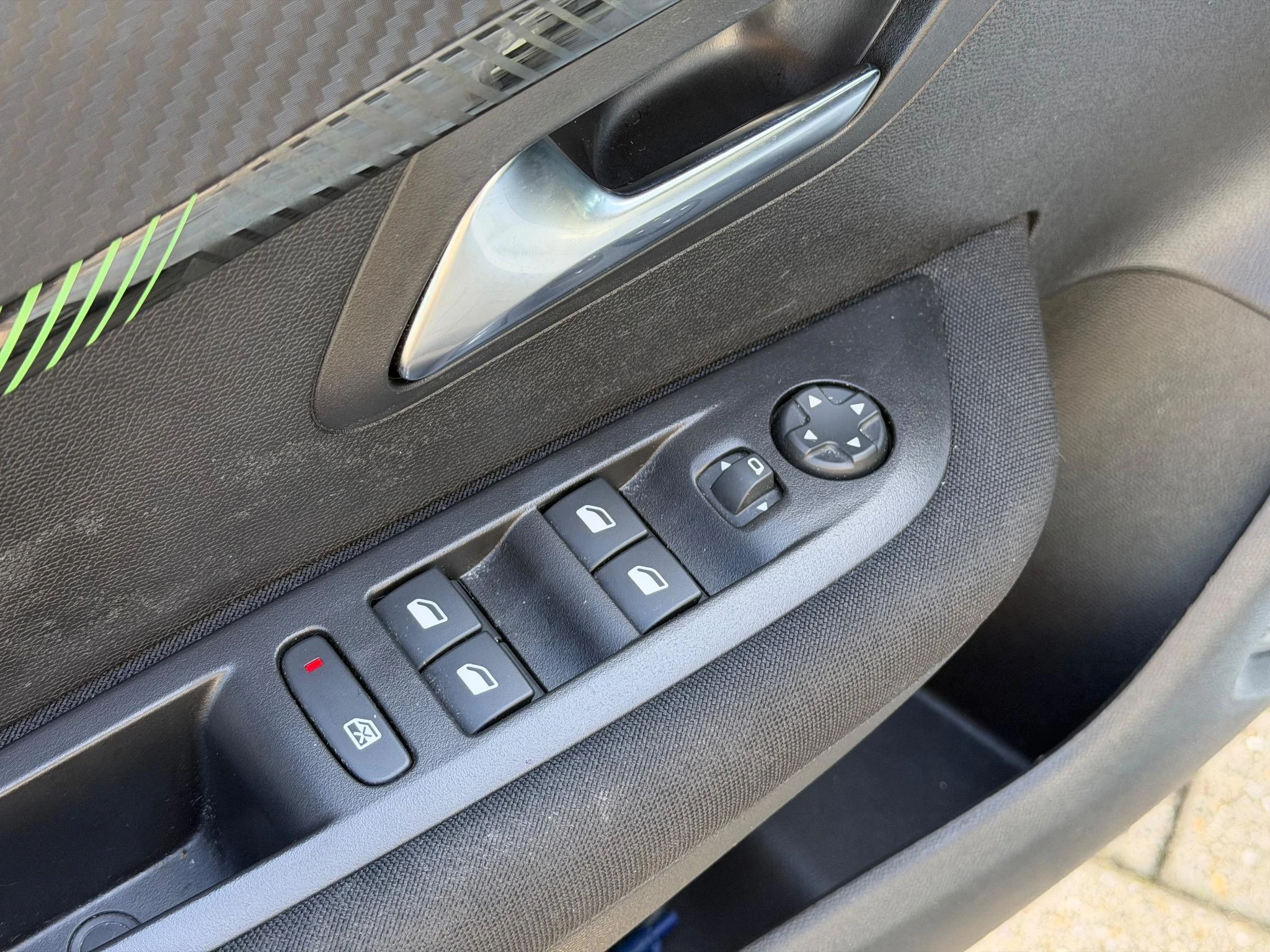 Peugeot-208-image-8
