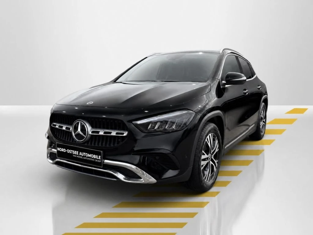 Mercedes-Benz-GLA 200-image-1