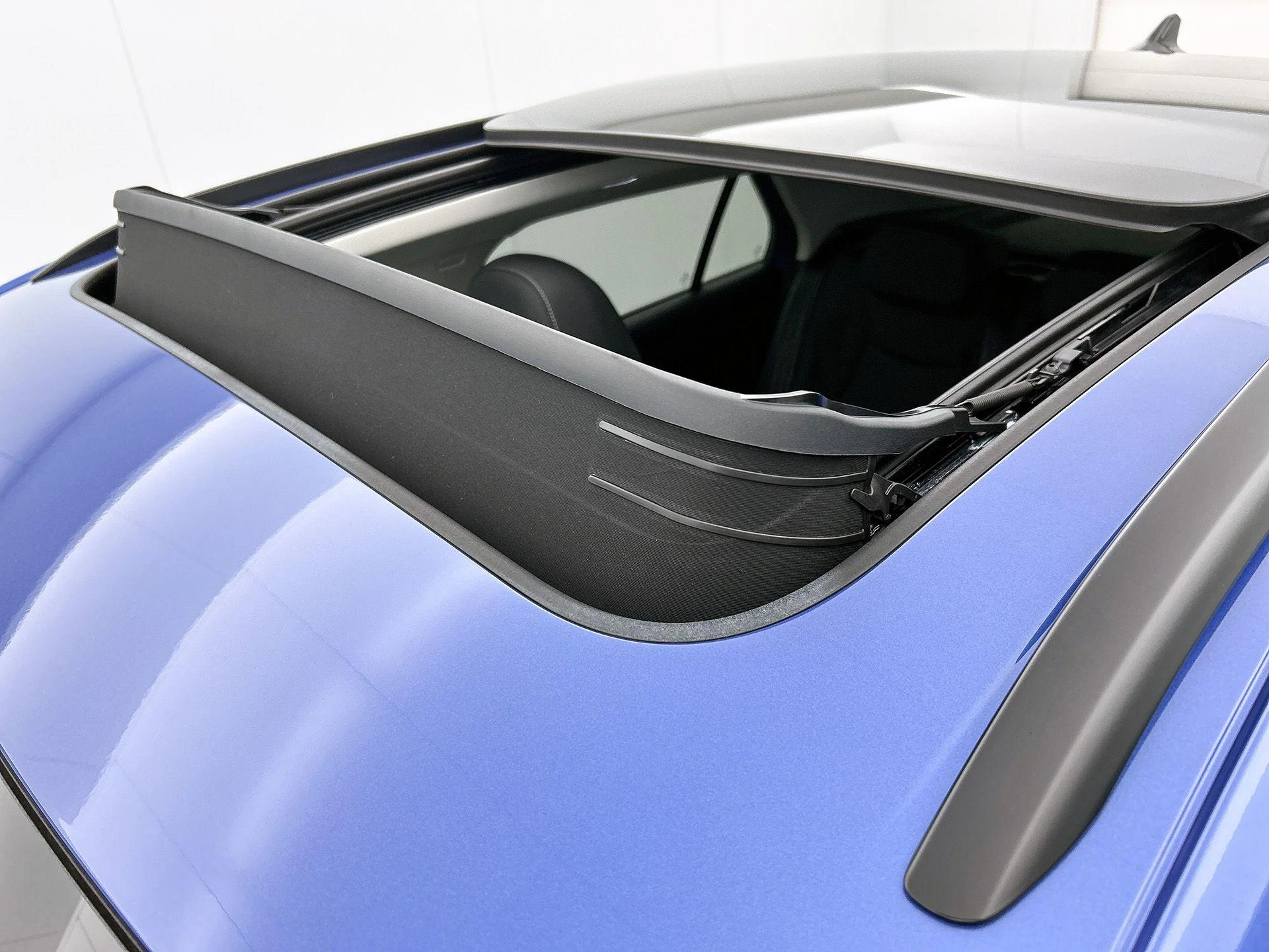 Volkswagen-T-Roc-image-38