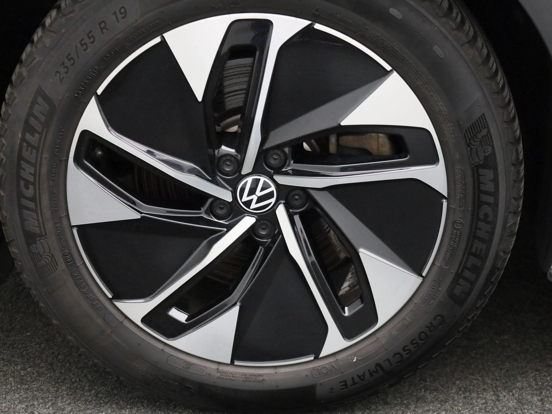 Volkswagen ID.5 Pro 77 kWh 204 PK|