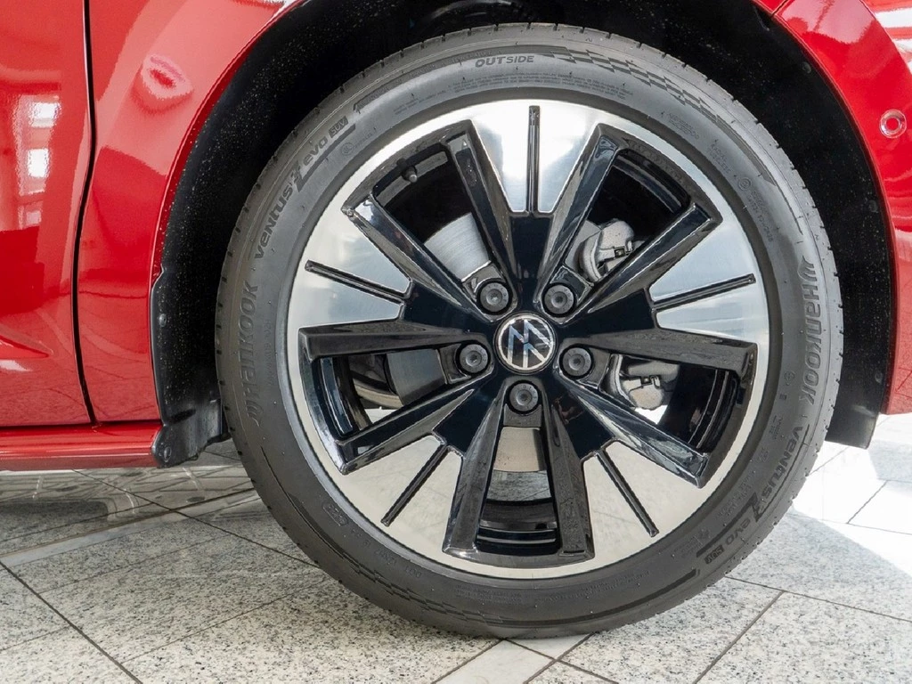 Volkswagen Multivan T7 2.0 TDI DSG Style lang AHK, IQ Light