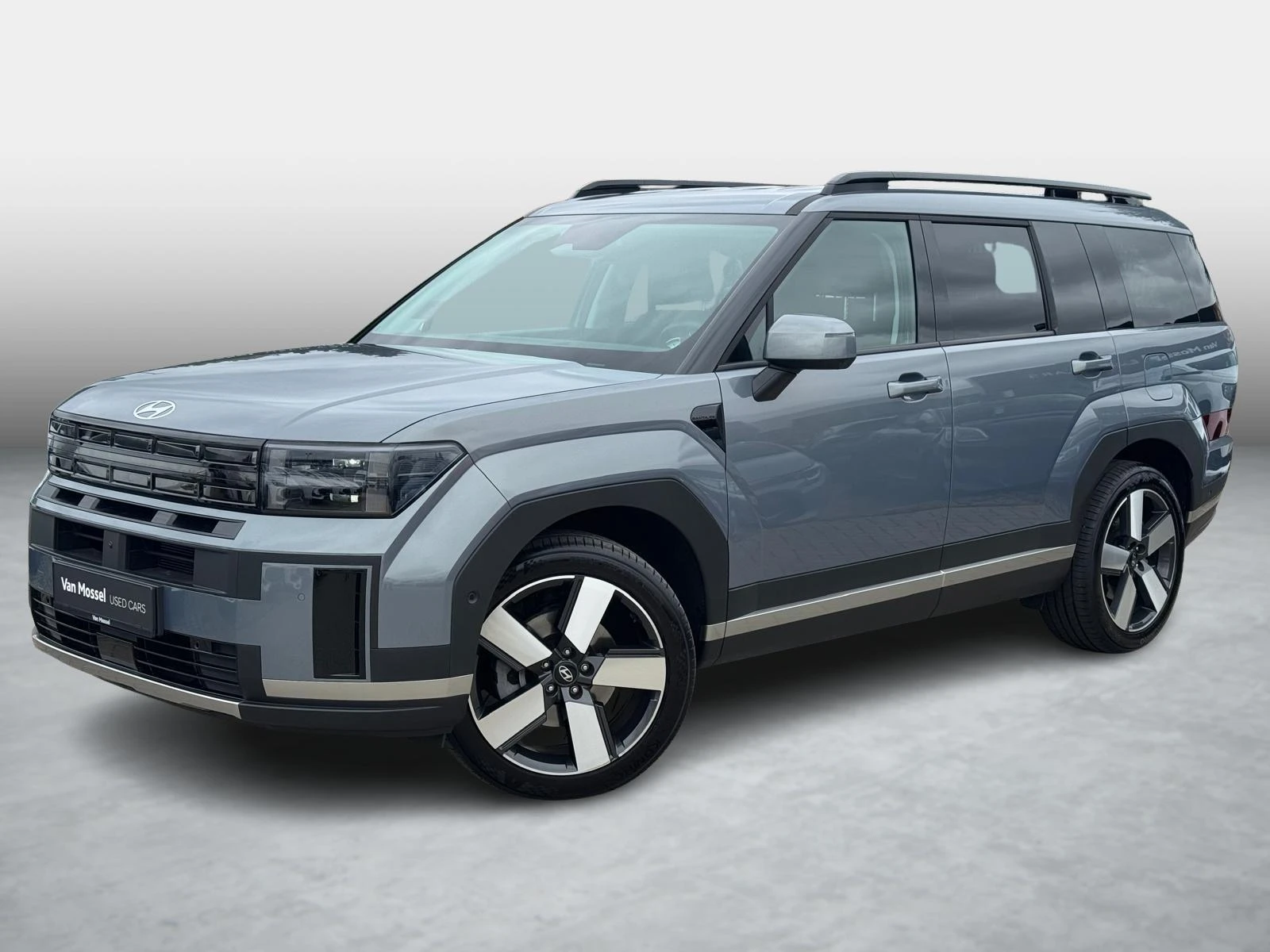 Hyundai-Santa Fe-image-1
