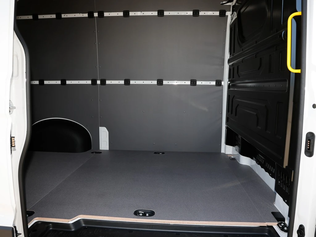 Volkswagen-Crafter-image-5