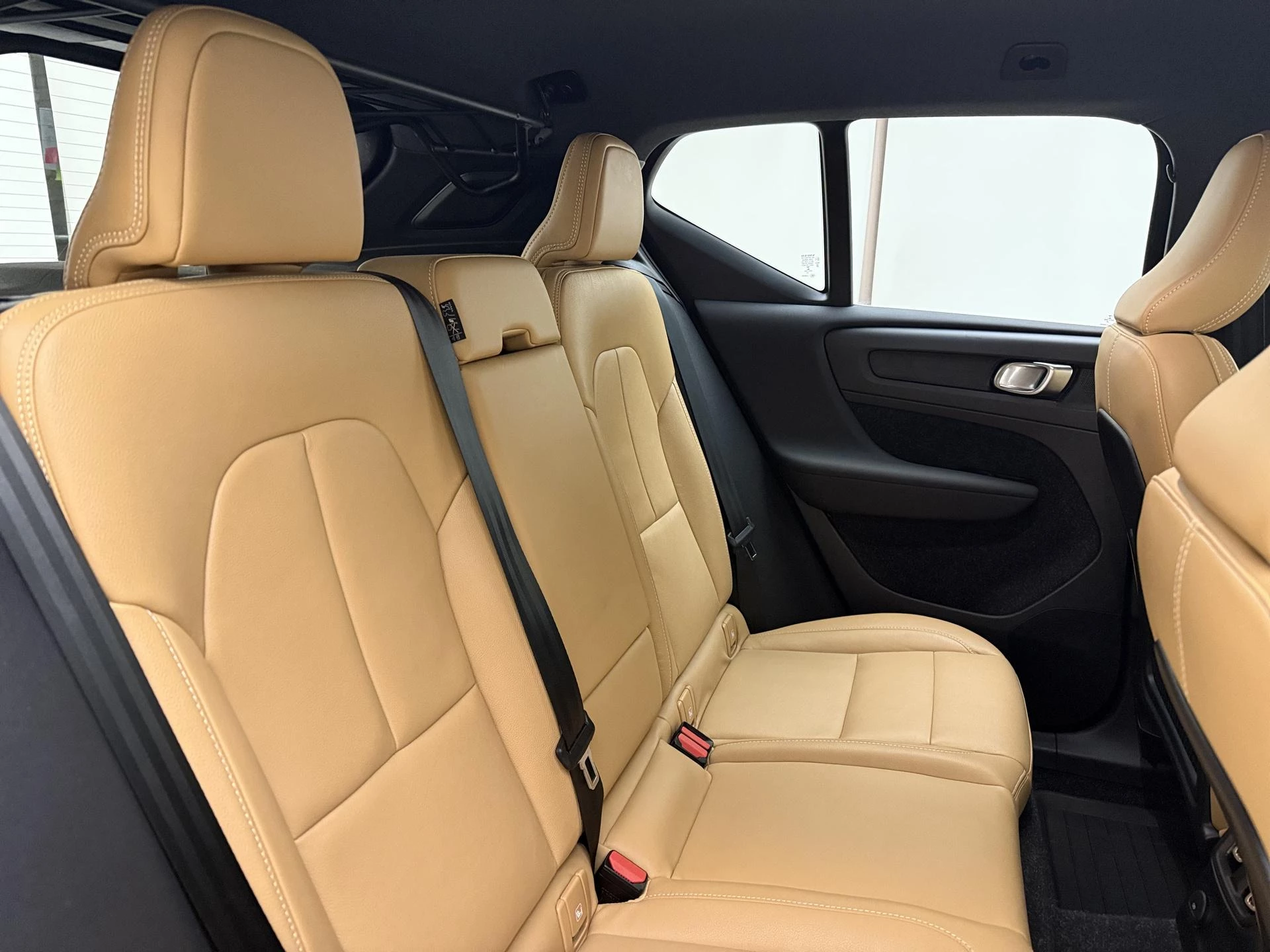 Volvo-XC40-image-10
