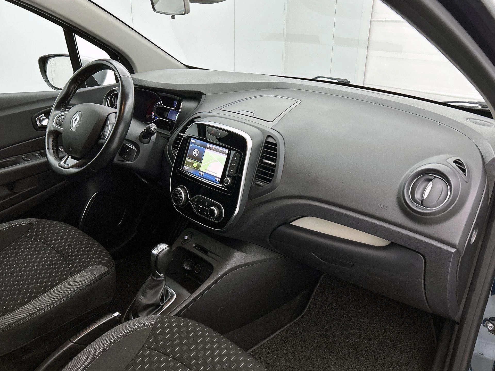 Renault-Captur-image-19