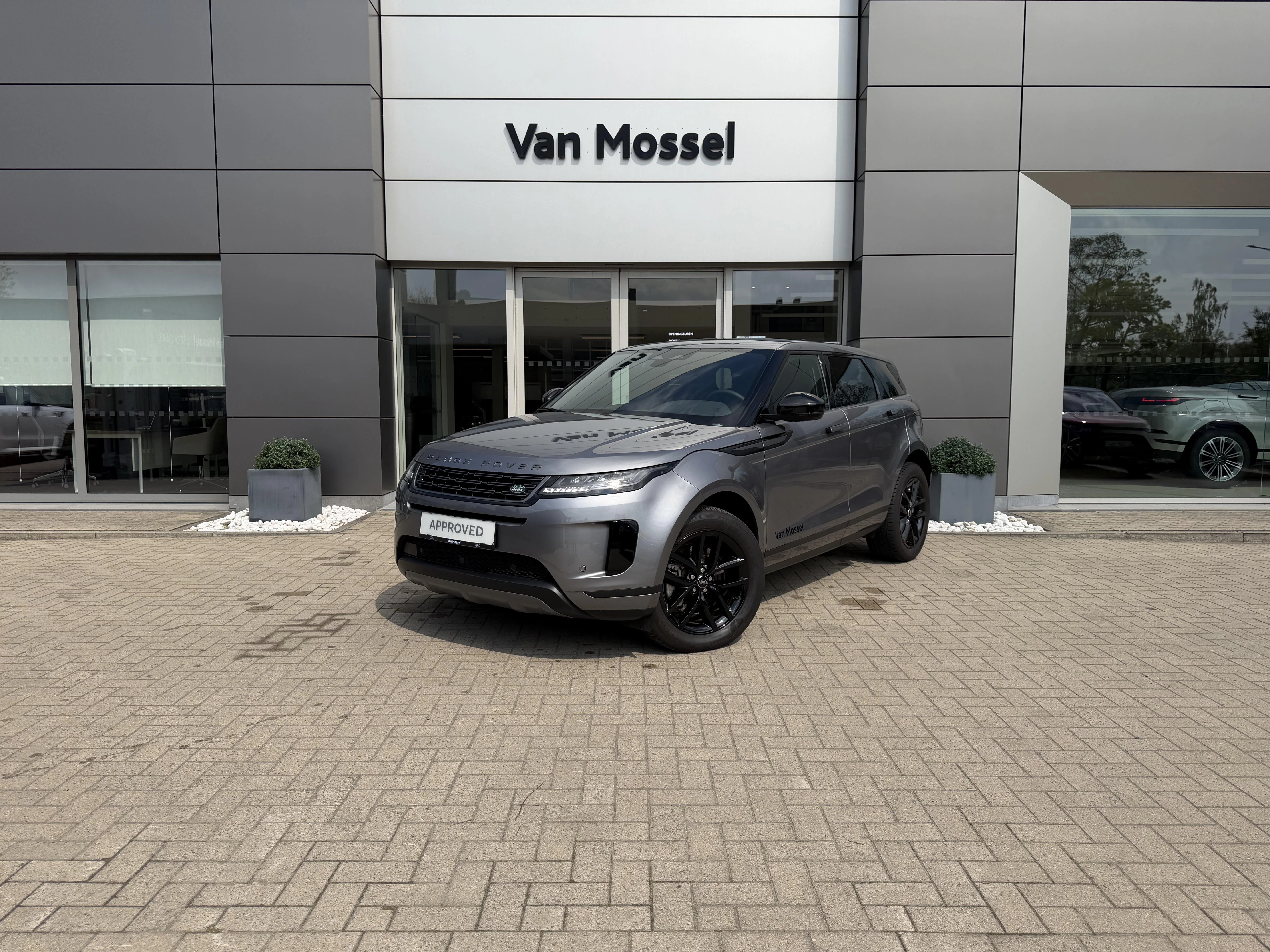 Land Rover-Range Rover Evoque-image-0