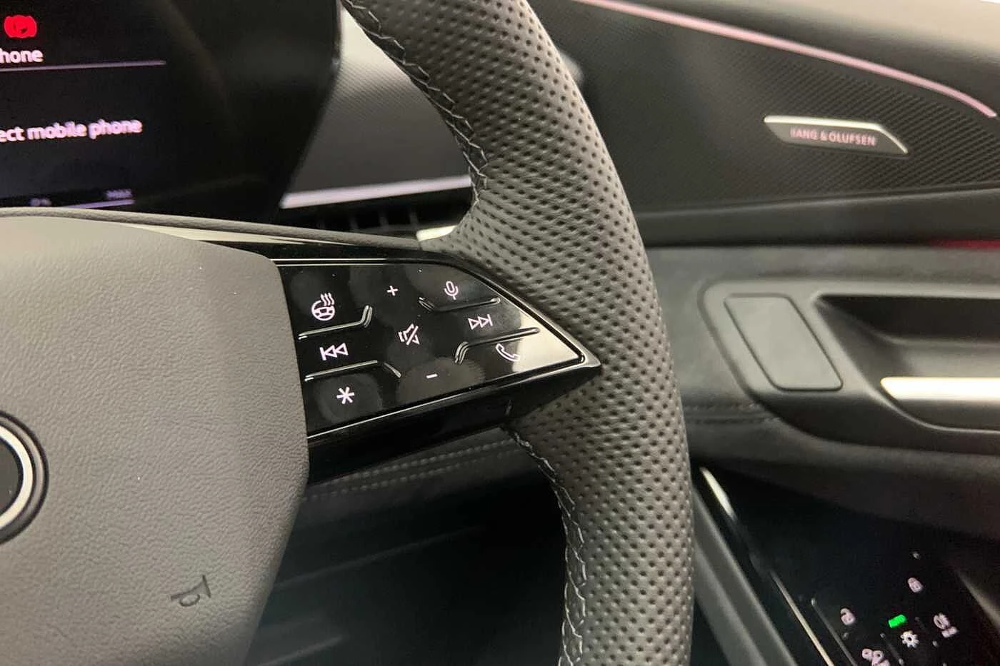 Audi-Q6 e-tron-image-22