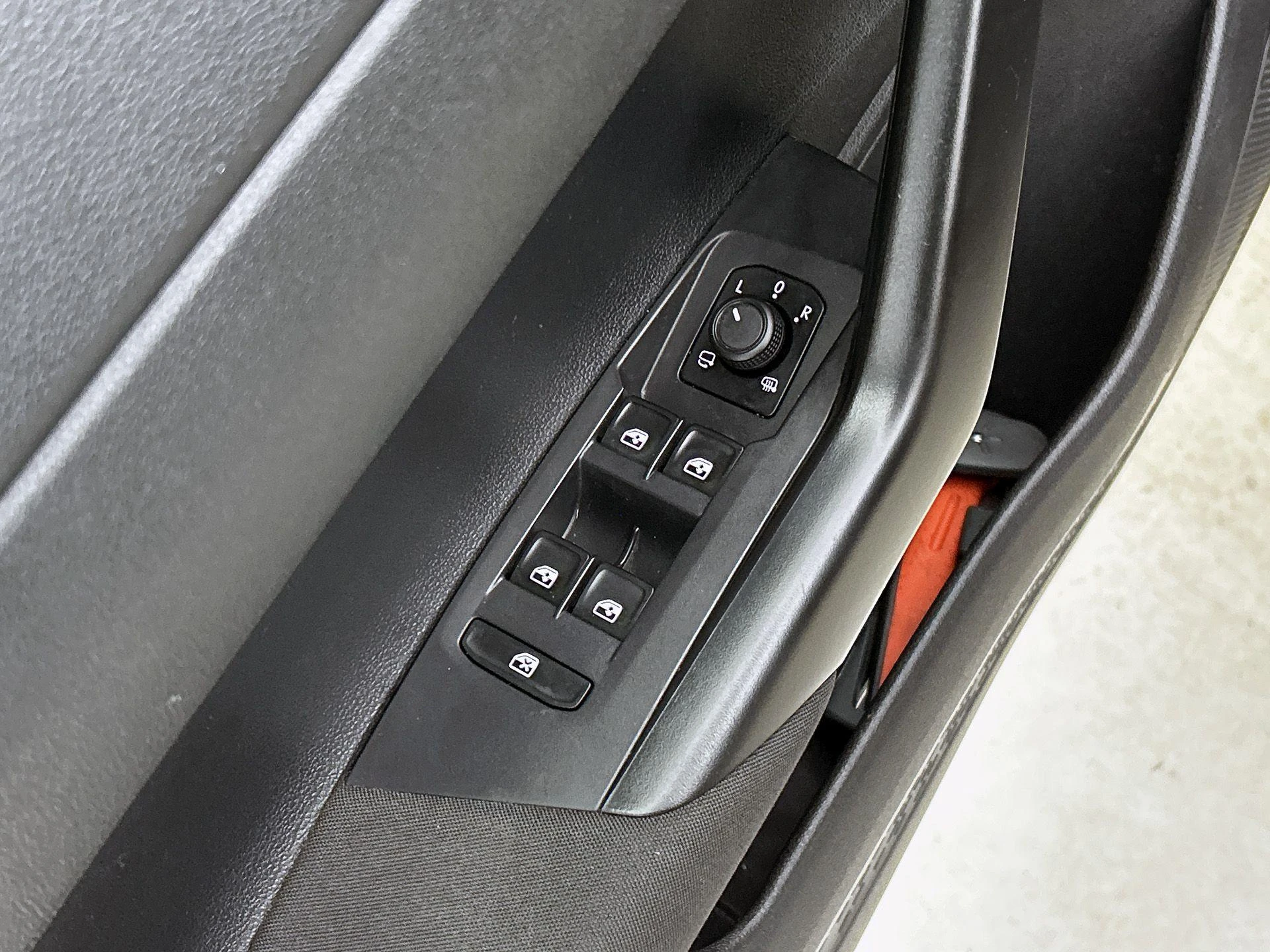 Volkswagen-Polo-image-22