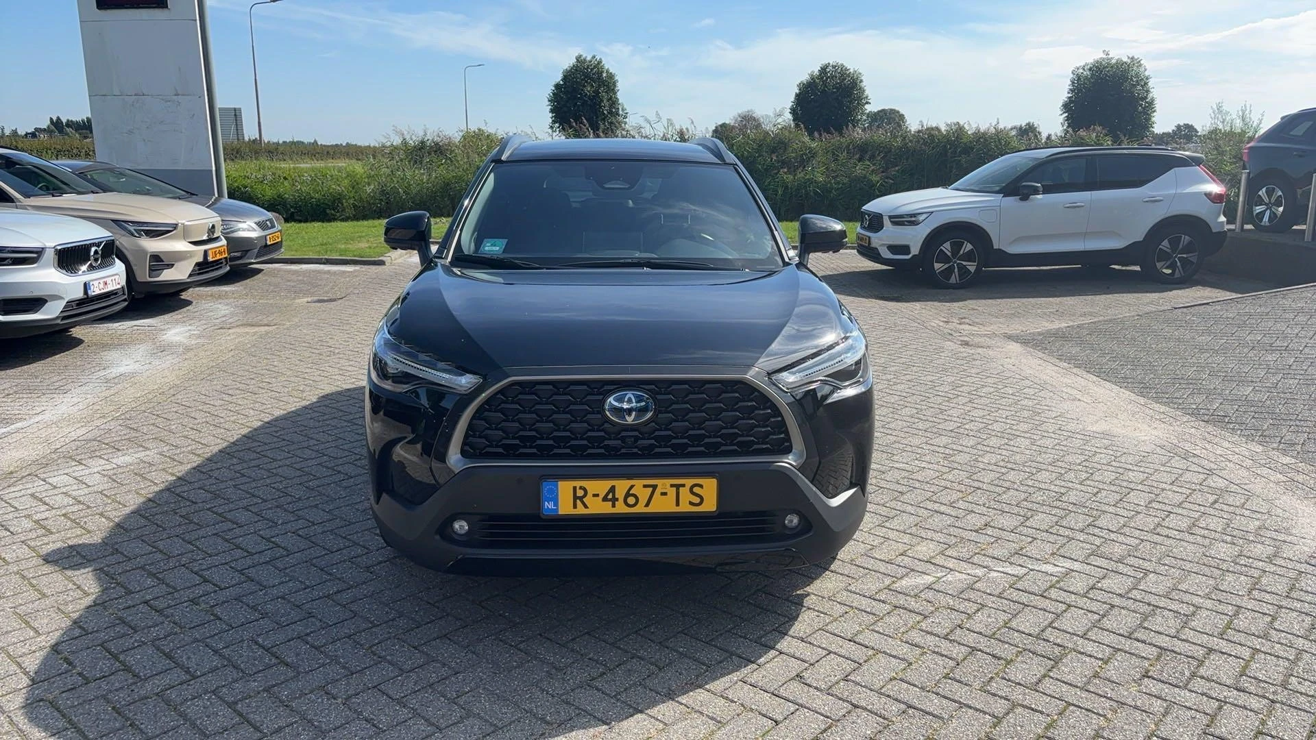 Toyota-Corolla Cross-image-10