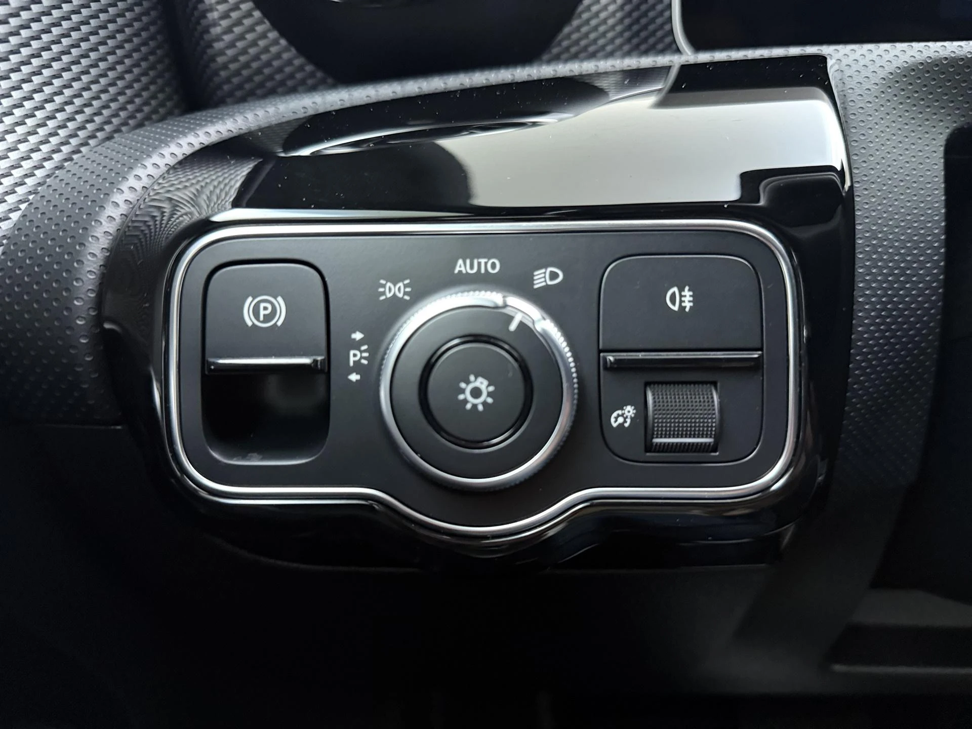 Mercedes-Benz-A-Klasse-image-13