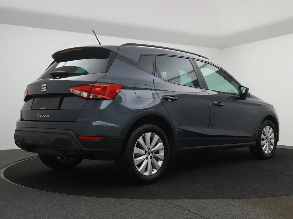 SEAT-Arona-image-1