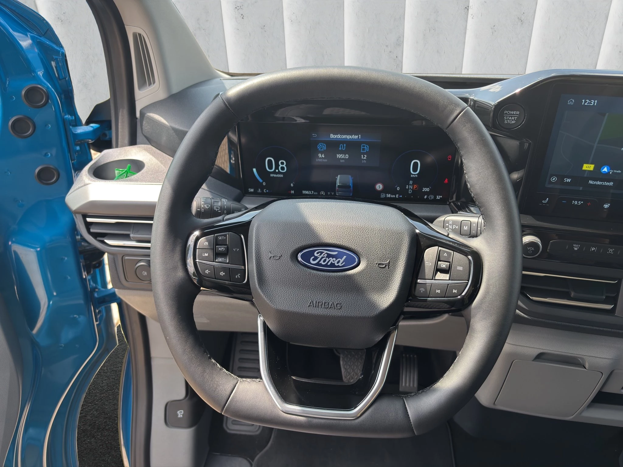 Ford-Tourneo Custom-image-12