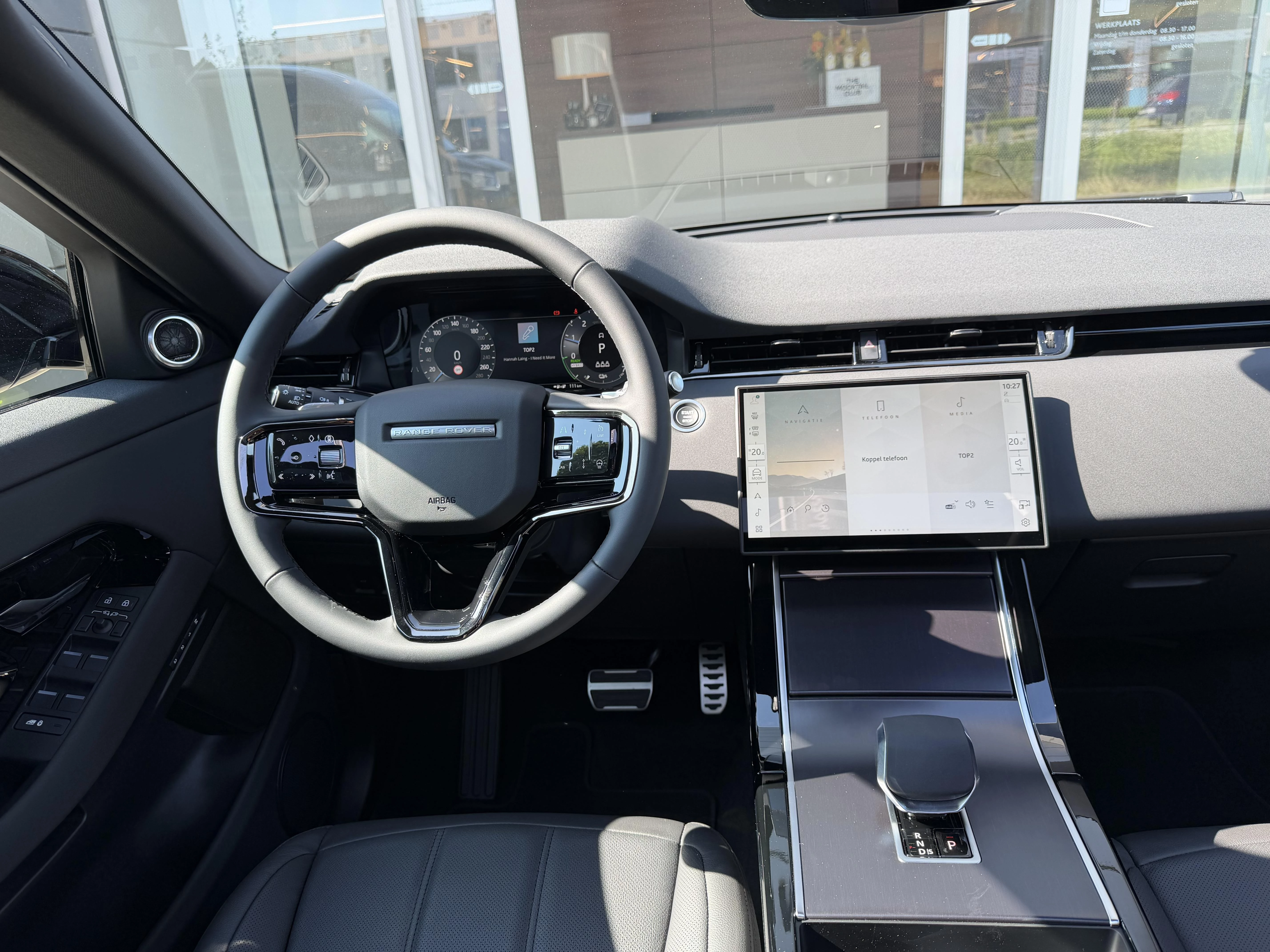 Land Rover Range Rover Evoque P270e Dynamic SE AWD Auto. 26MY