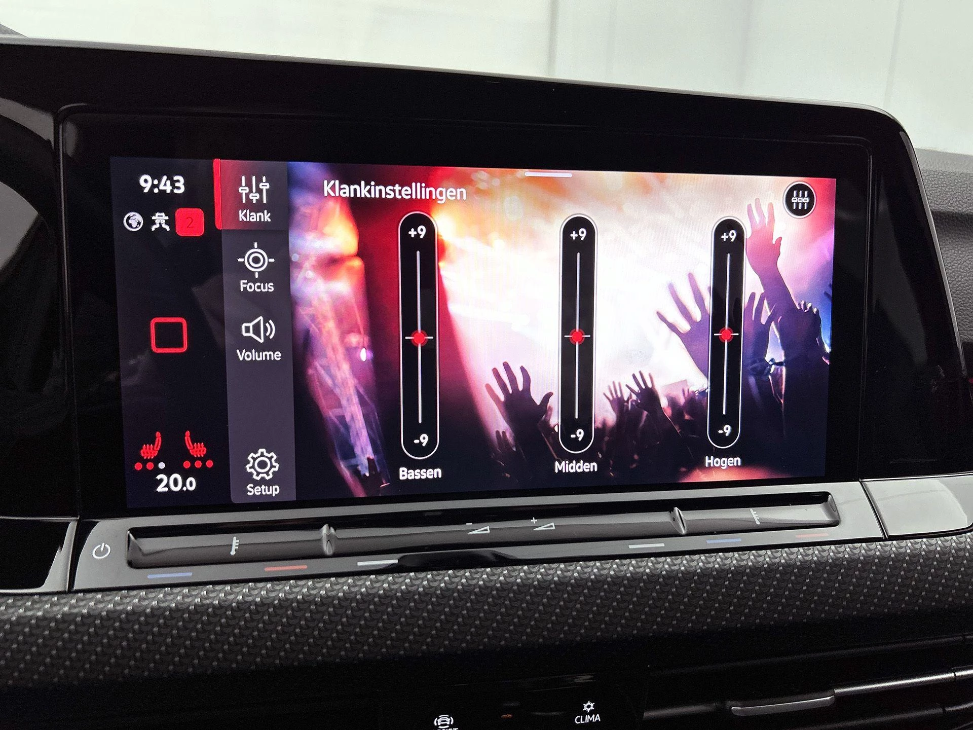 Volkswagen-Golf-image-9