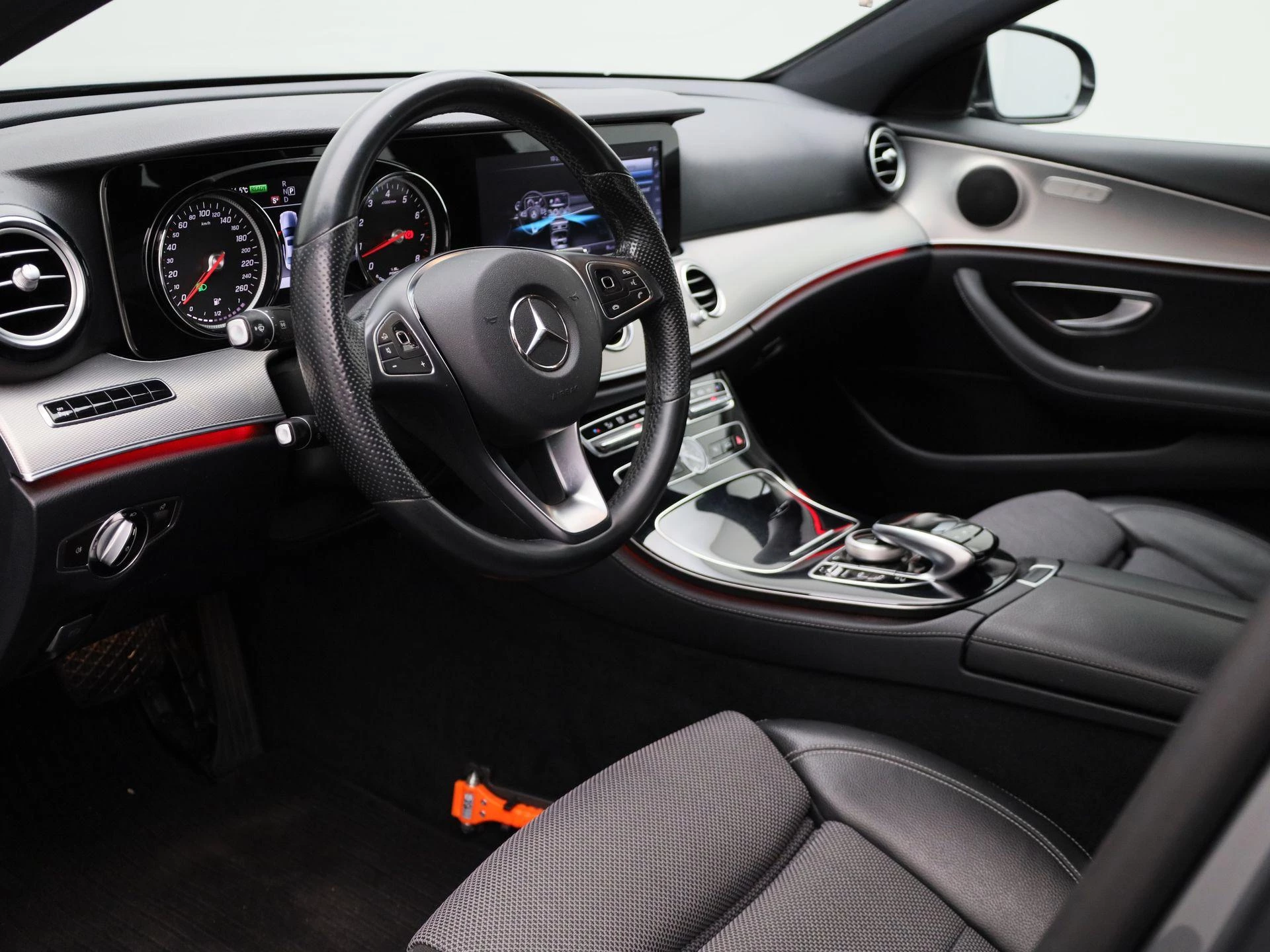 Mercedes-Benz-E-Klasse-image-27