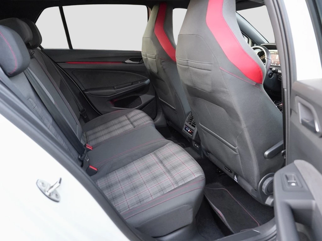 Volkswagen Golf VIII GTI 2,0 TSI DSG,ALU 19",LED,Kamera,AHK ACC,DCC,Lenkrad-/Sitzheizung,Apple Car Pla