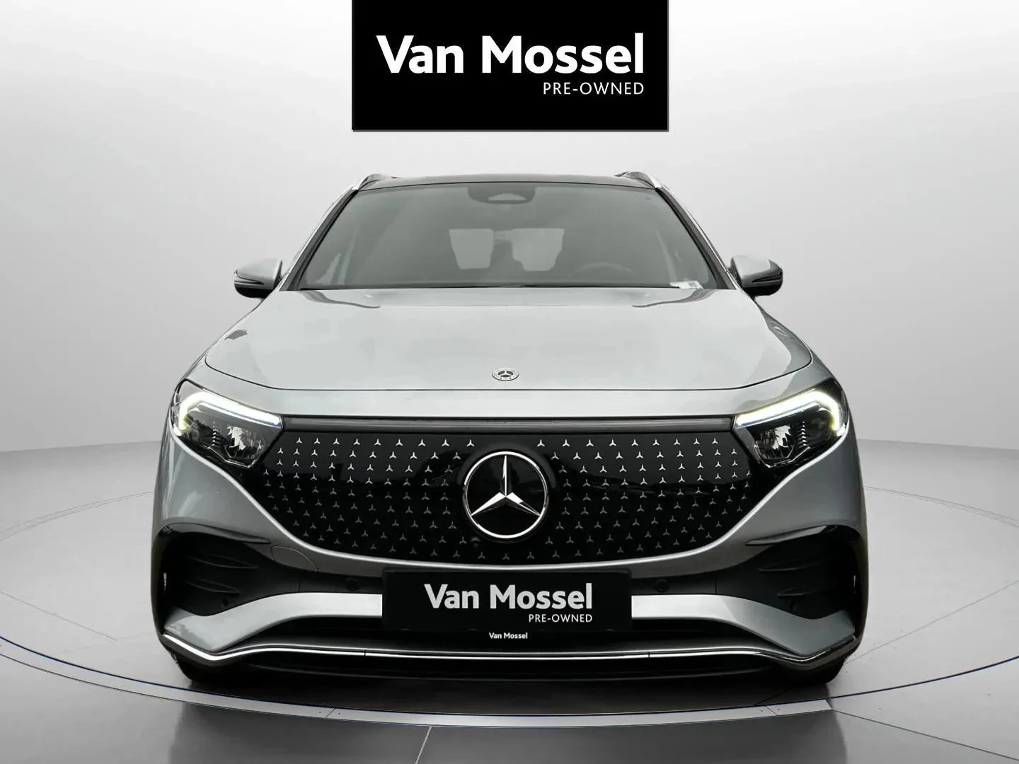 Mercedes-Benz-EQA-image-1