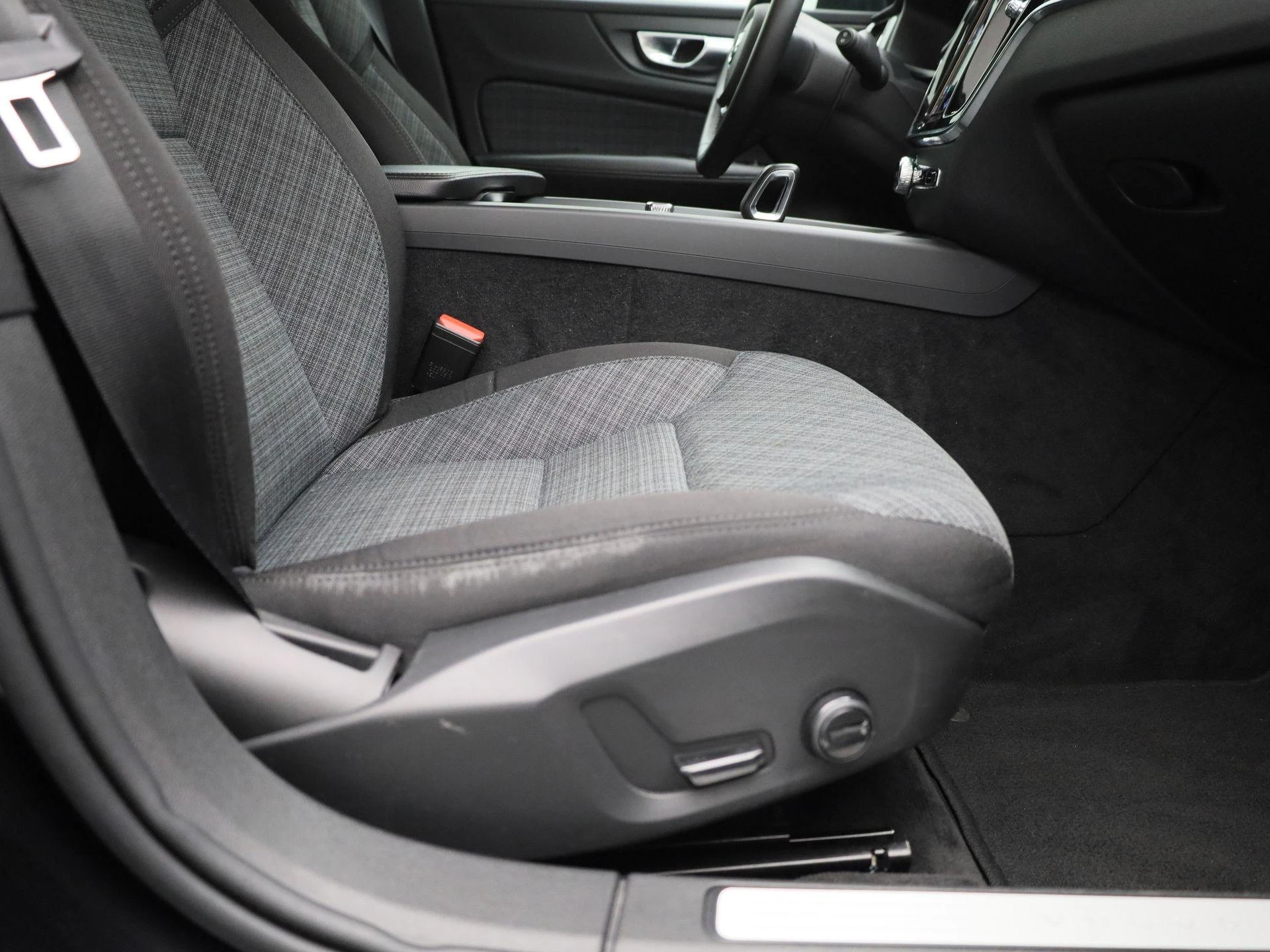 Volvo-V60-image-33