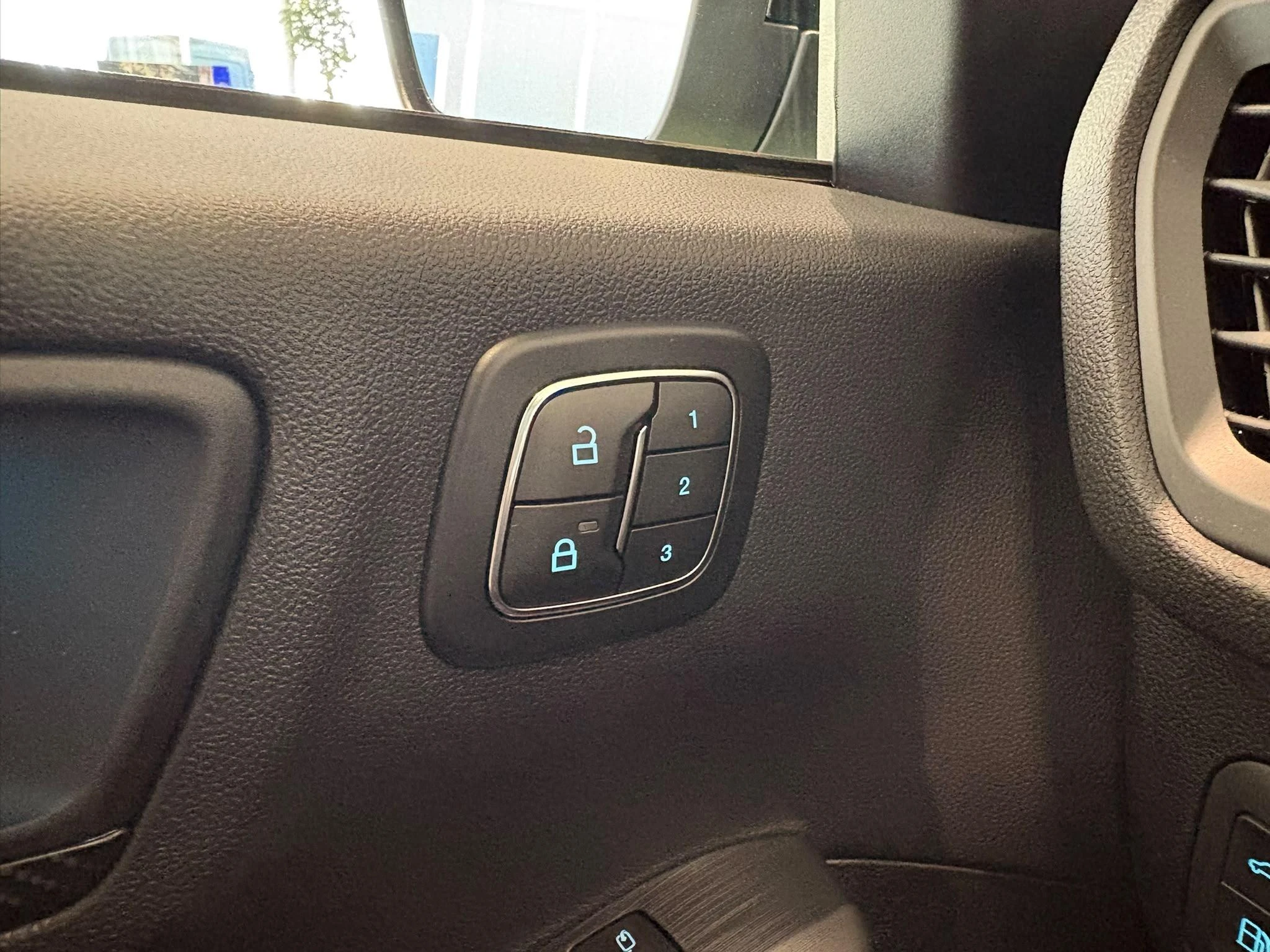 Ford-Kuga-image-21