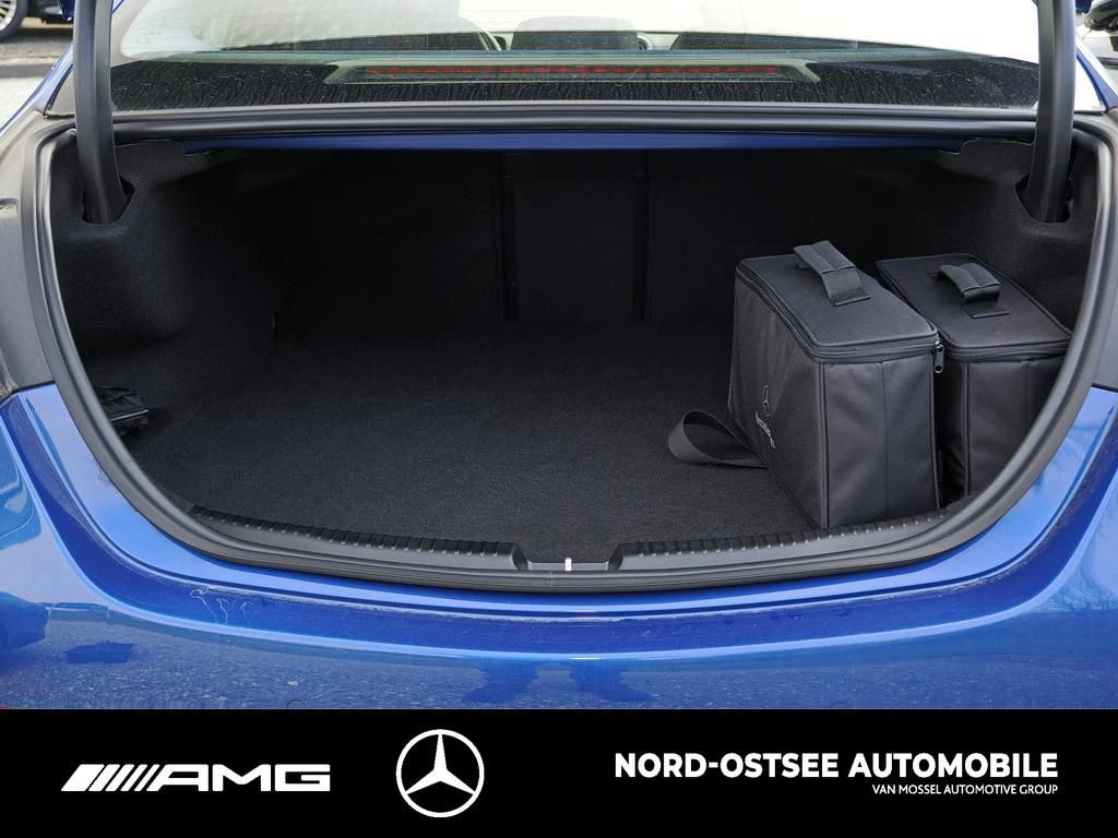 Mercedes-Benz C-Klasse 300 e AVANTGARDE NAVI KAMERA LED KEYLESS TEMPO AVANTGARDE