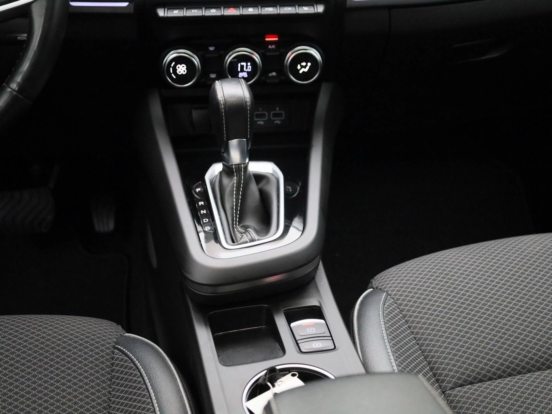 Renault-Arkana-image-8