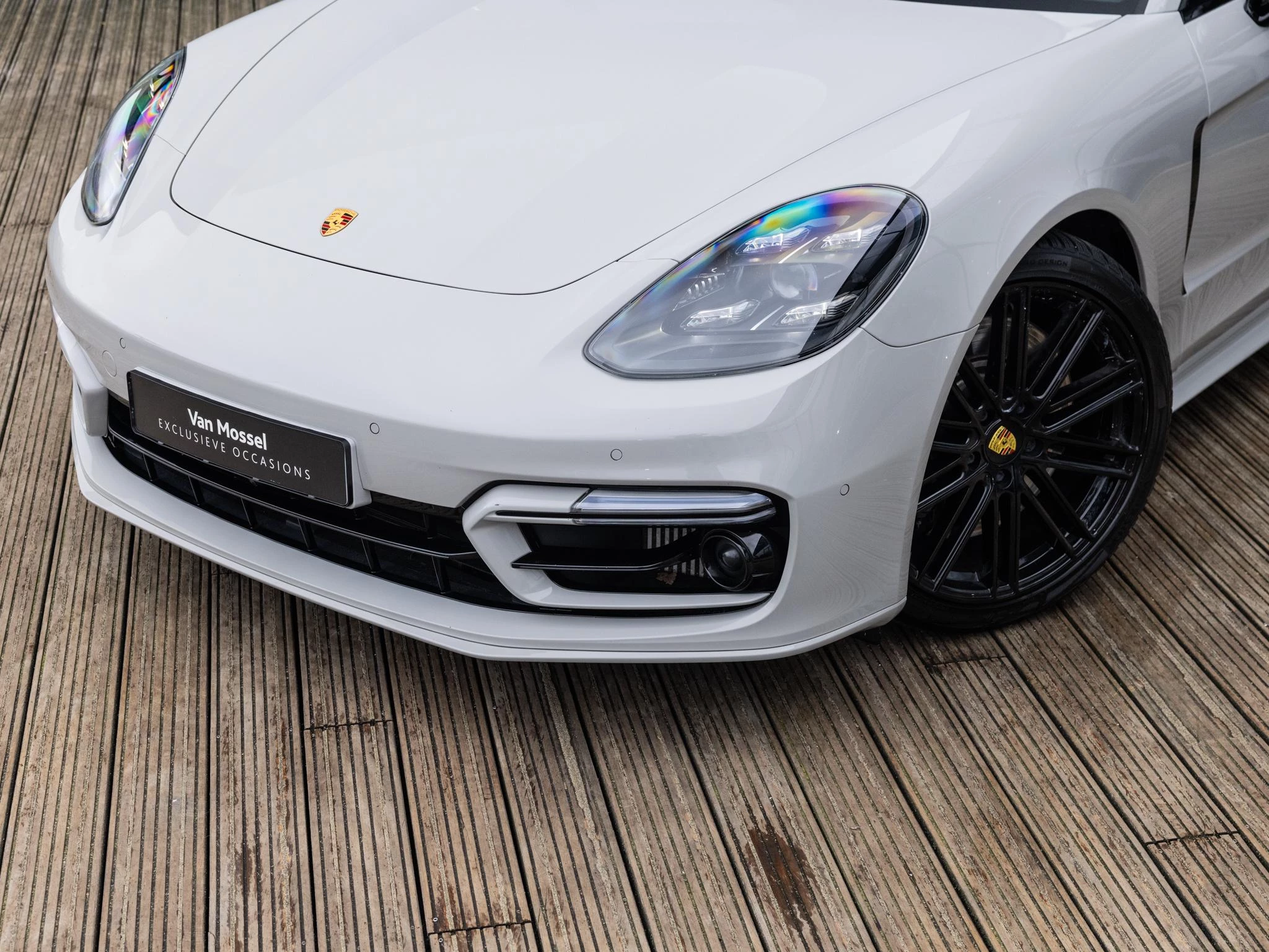 Porsche-Panamera-image-7